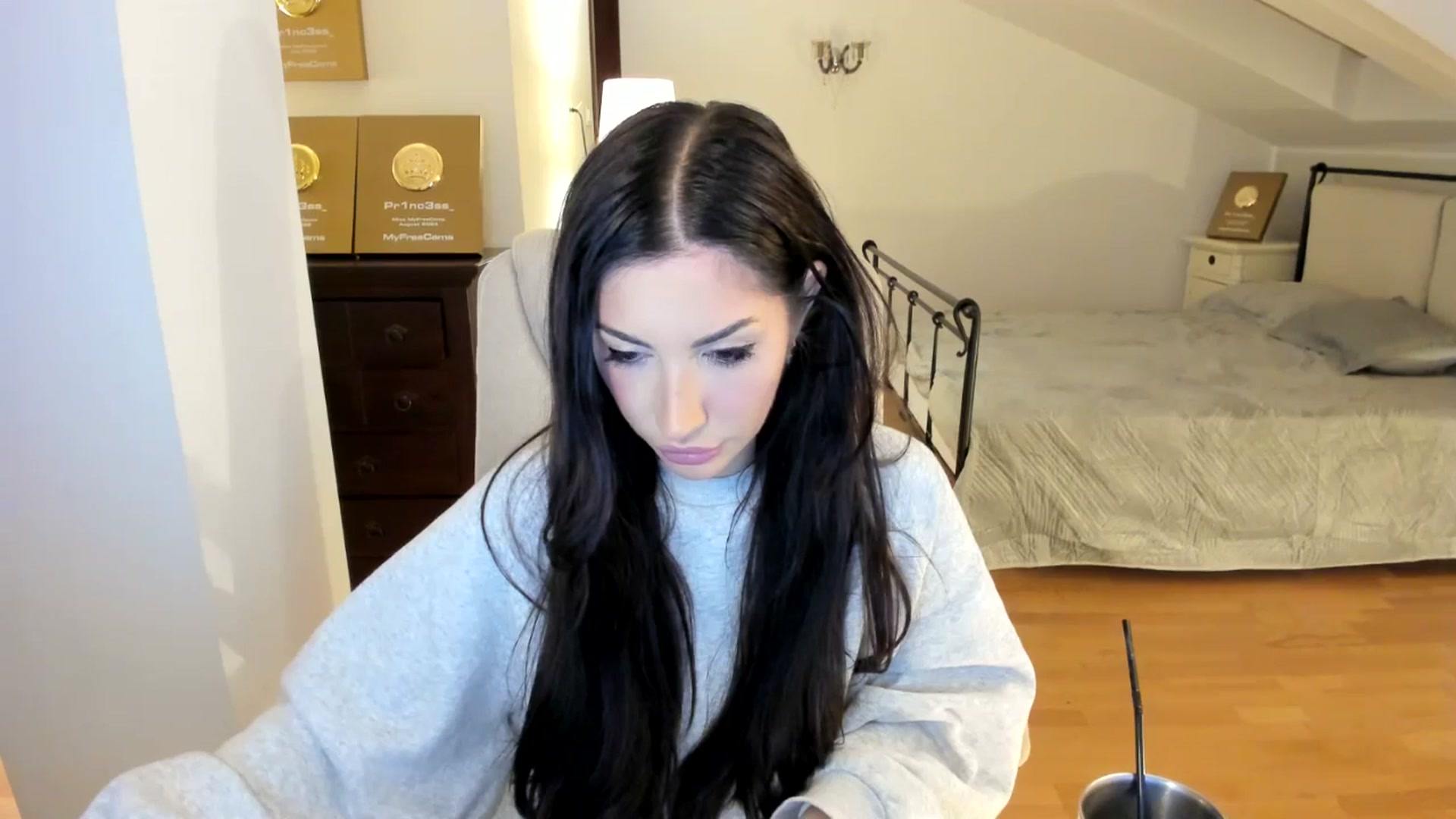 Gallery image thumbnail from Pr1nc3ss_'s myfreecams stream on, 04/17/2026, 04:04 image 5 of 20