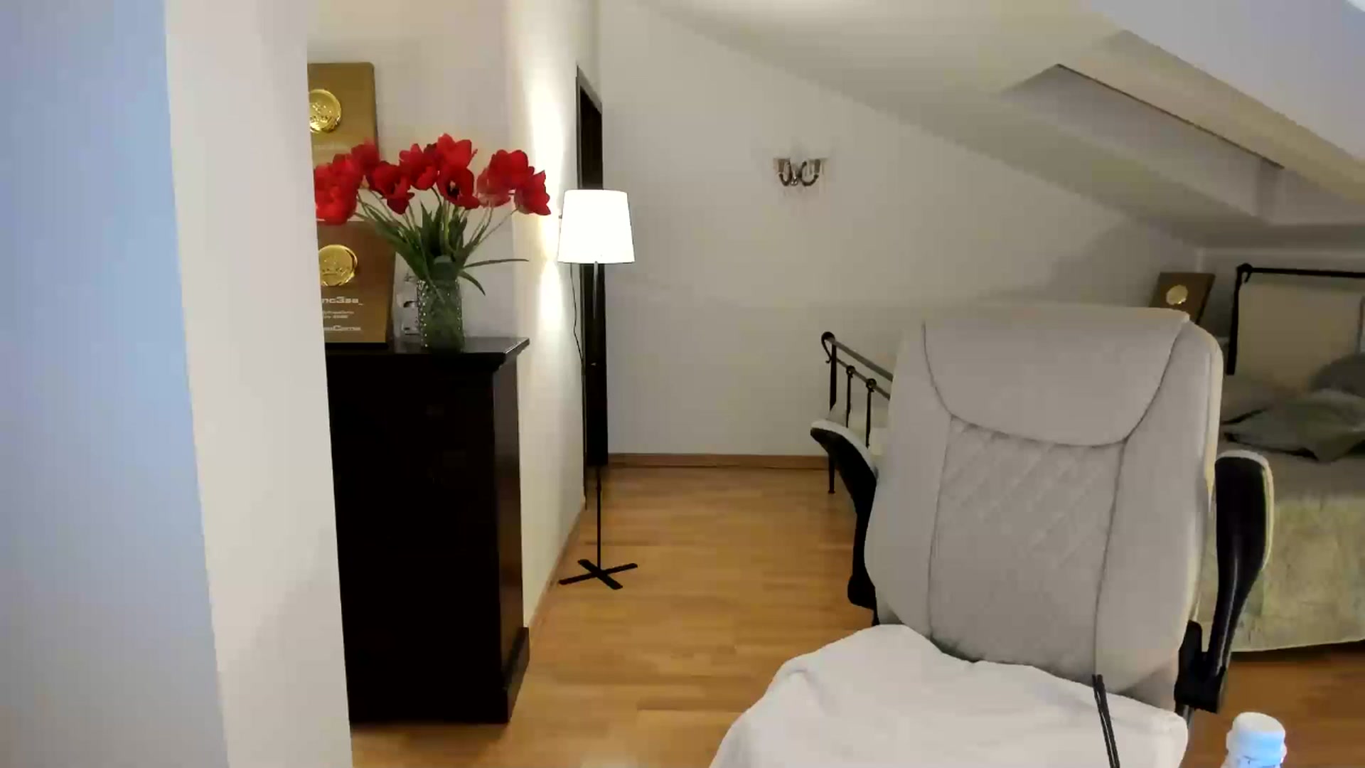 Gallery image thumbnail from Pr1nc3ss_'s myfreecams stream on, 04/19/2026, 12:25 image 9 of 20