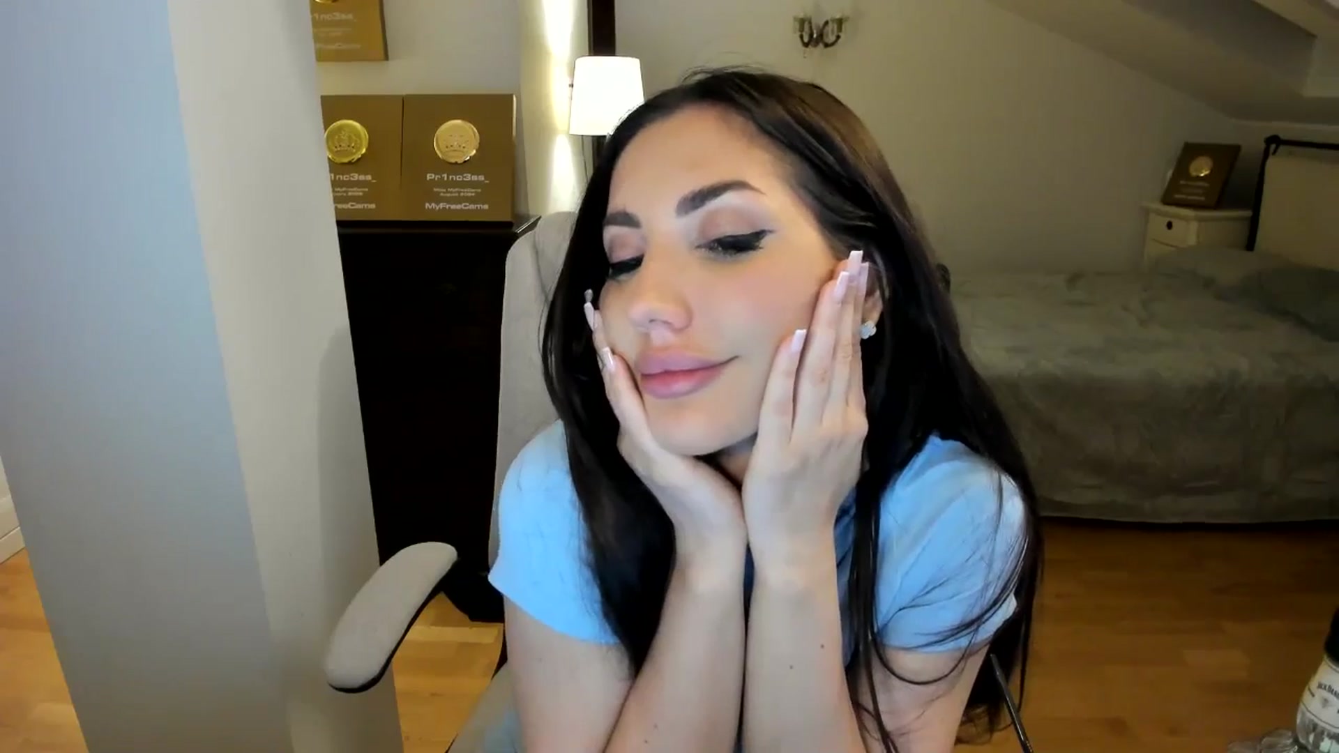 Gallery image thumbnail from Pr1nc3ss_'s myfreecams stream on, 04/23/2026, 05:29 image 8 of 20