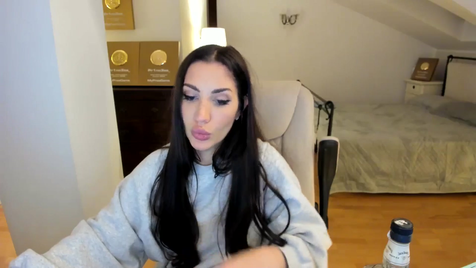 Gallery image thumbnail from Pr1nc3ss_'s myfreecams stream on, 04/23/2026, 07:06 image 16 of 20