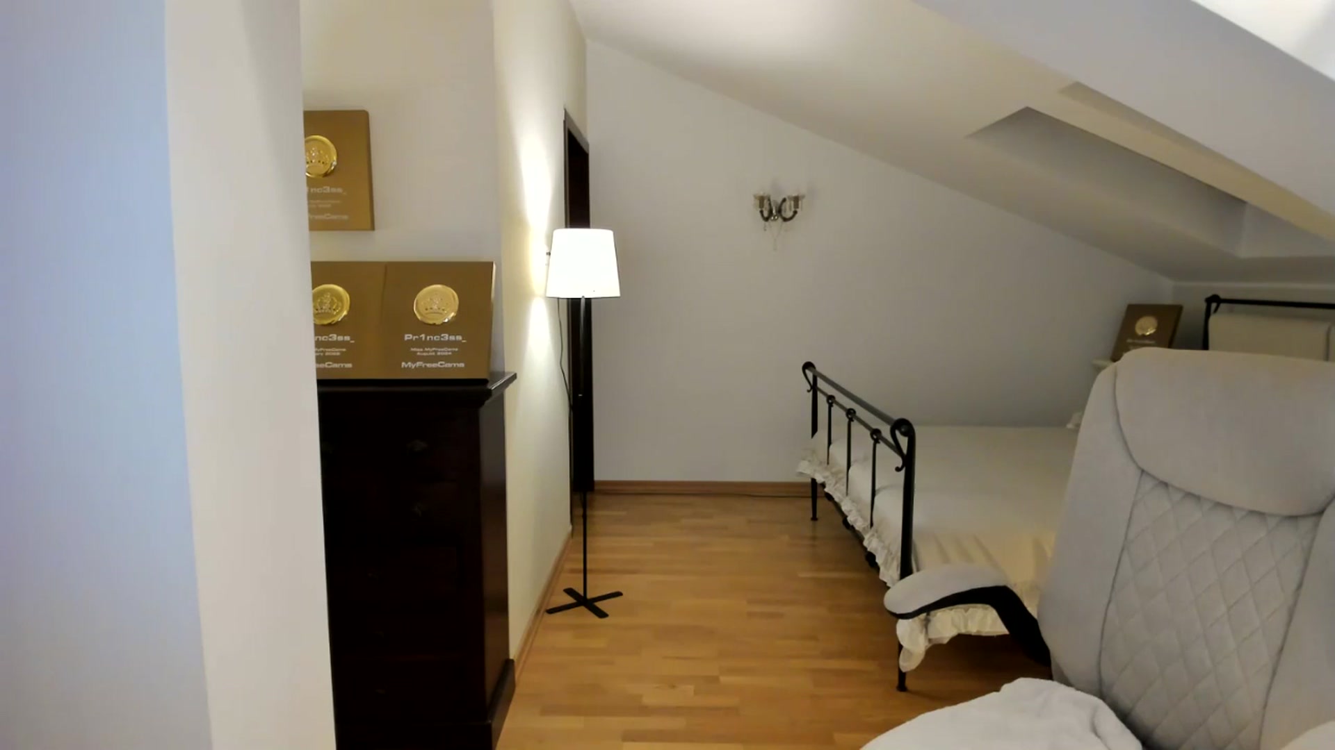 Gallery image thumbnail from Pr1nc3ss_'s myfreecams stream on, 04/24/2026, 06:05 image 14 of 20