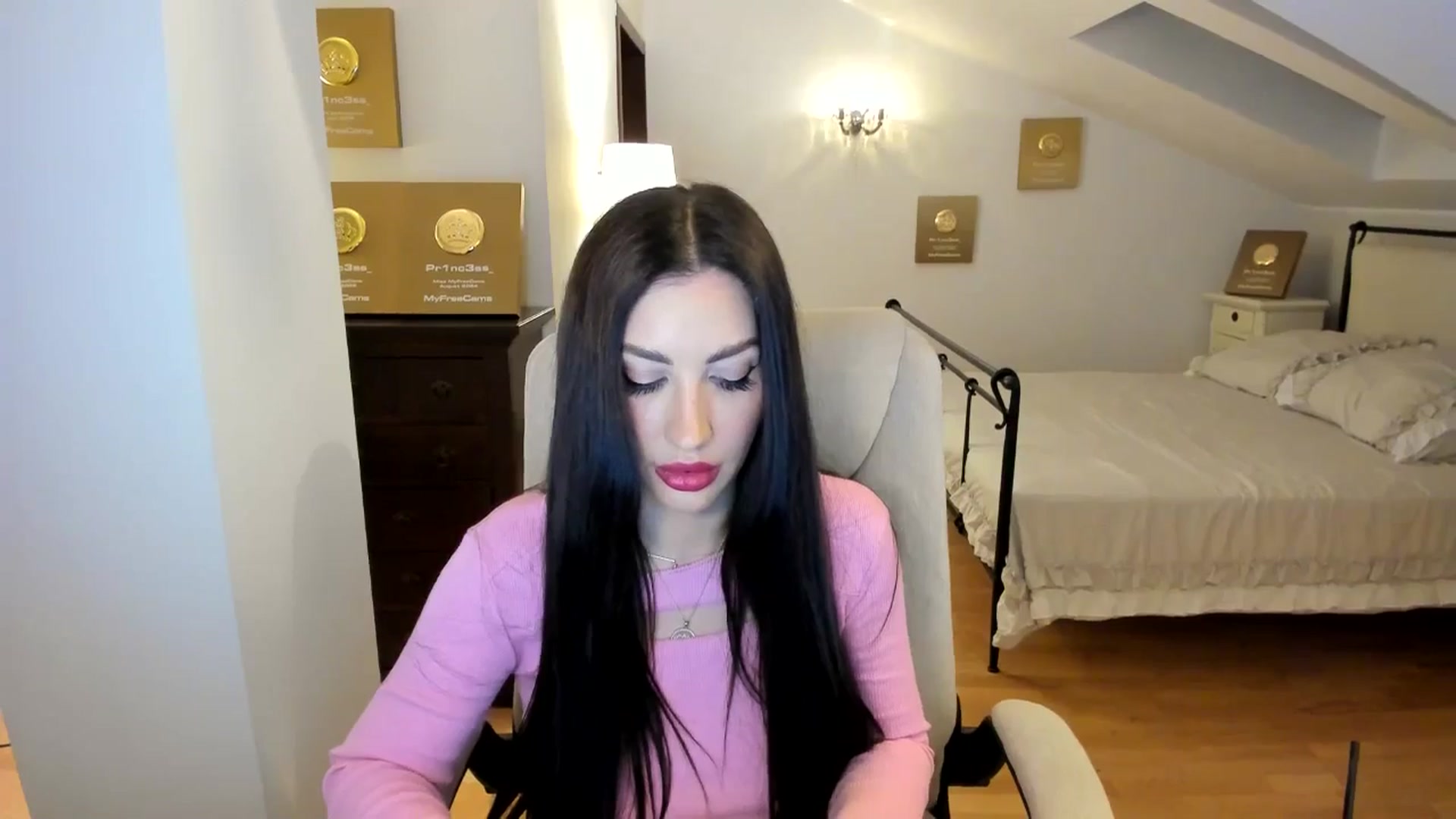 Gallery image thumbnail from Pr1nc3ss_'s myfreecams stream on, 04/26/2026, 07:59 image 3 of 20