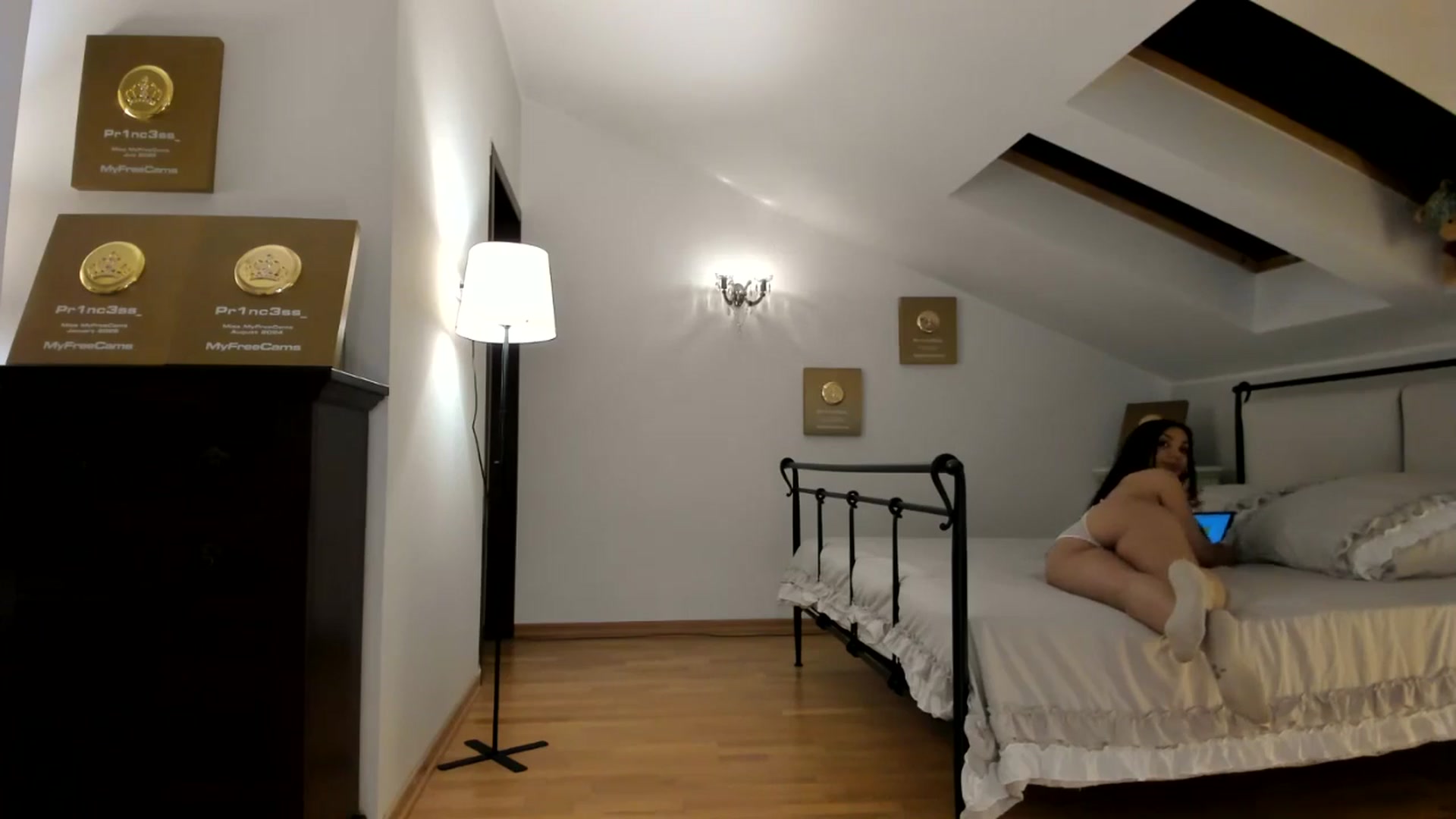 Gallery image thumbnail from Pr1nc3ss_'s myfreecams stream on, 04/27/2026, 07:15 image 8 of 20