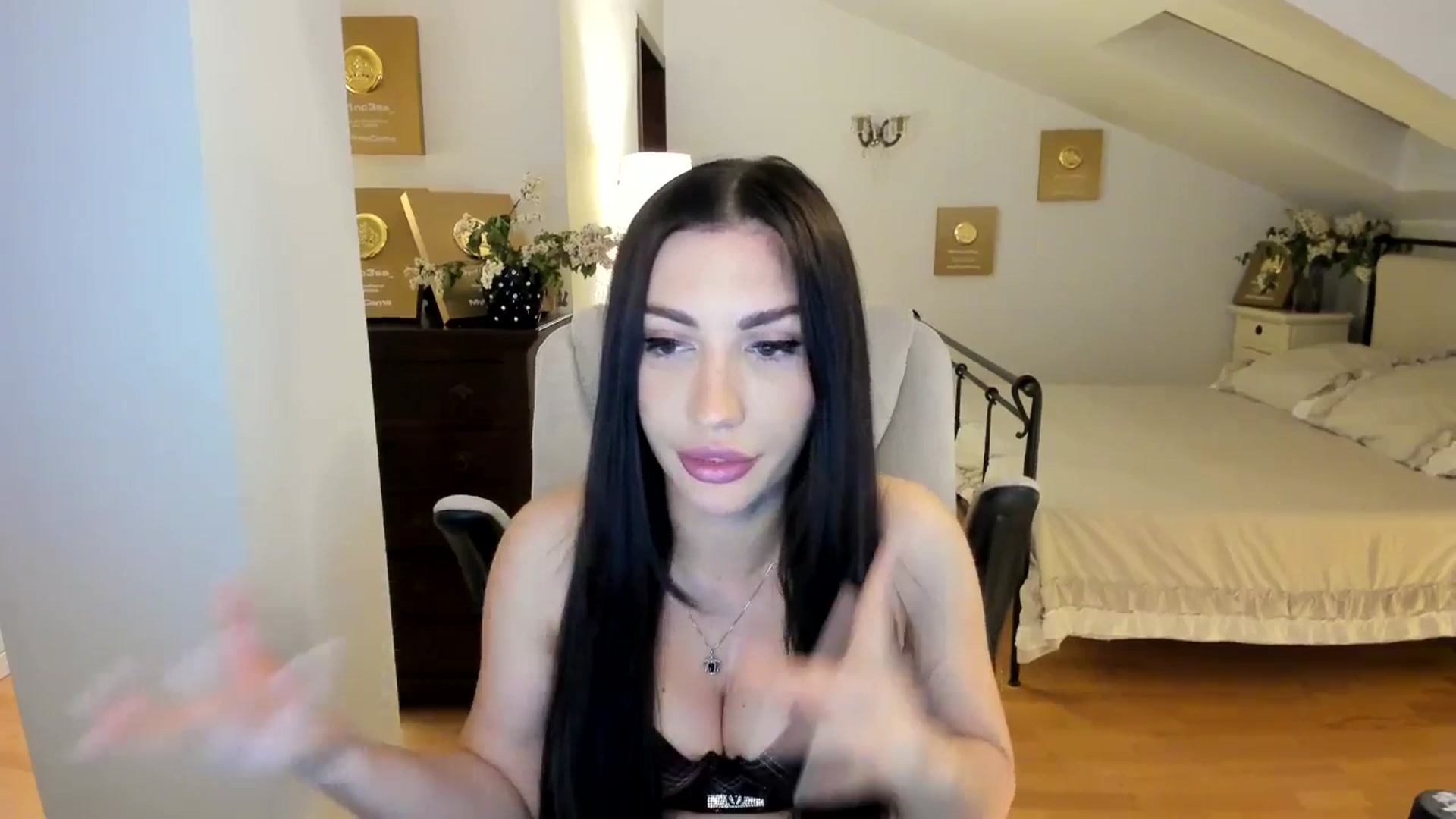 Gallery image thumbnail from Pr1nc3ss_'s myfreecams stream on, 05/01/2026, 07:29 image 14 of 20
