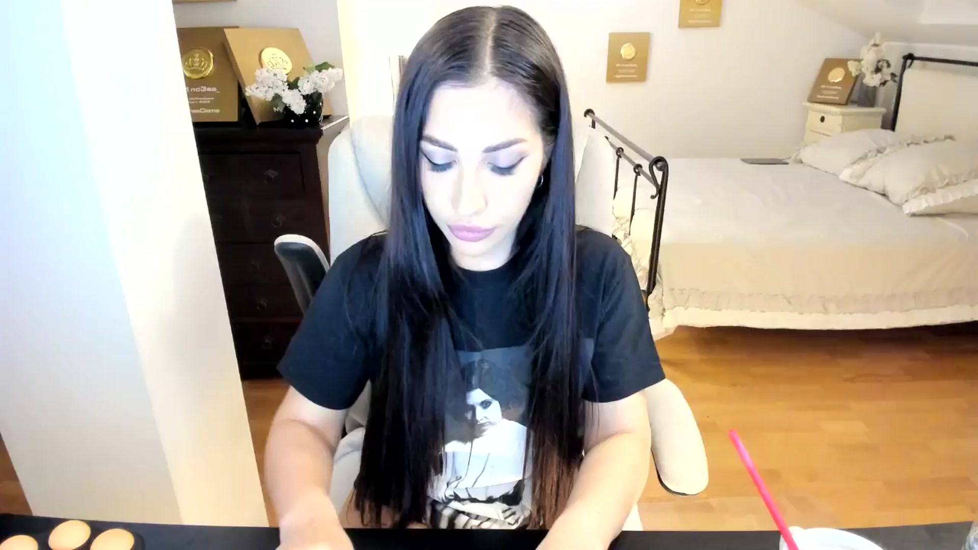 Gallery image thumbnail from Pr1nc3ss_'s myfreecams stream on, 05/05/2026, 06:38 image 1 of 20