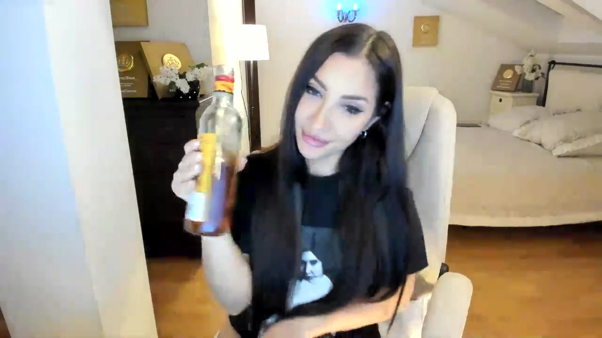 Gallery image thumbnail from Pr1nc3ss_'s myfreecams stream on, 05/05/2026, 06:38 image 14 of 20