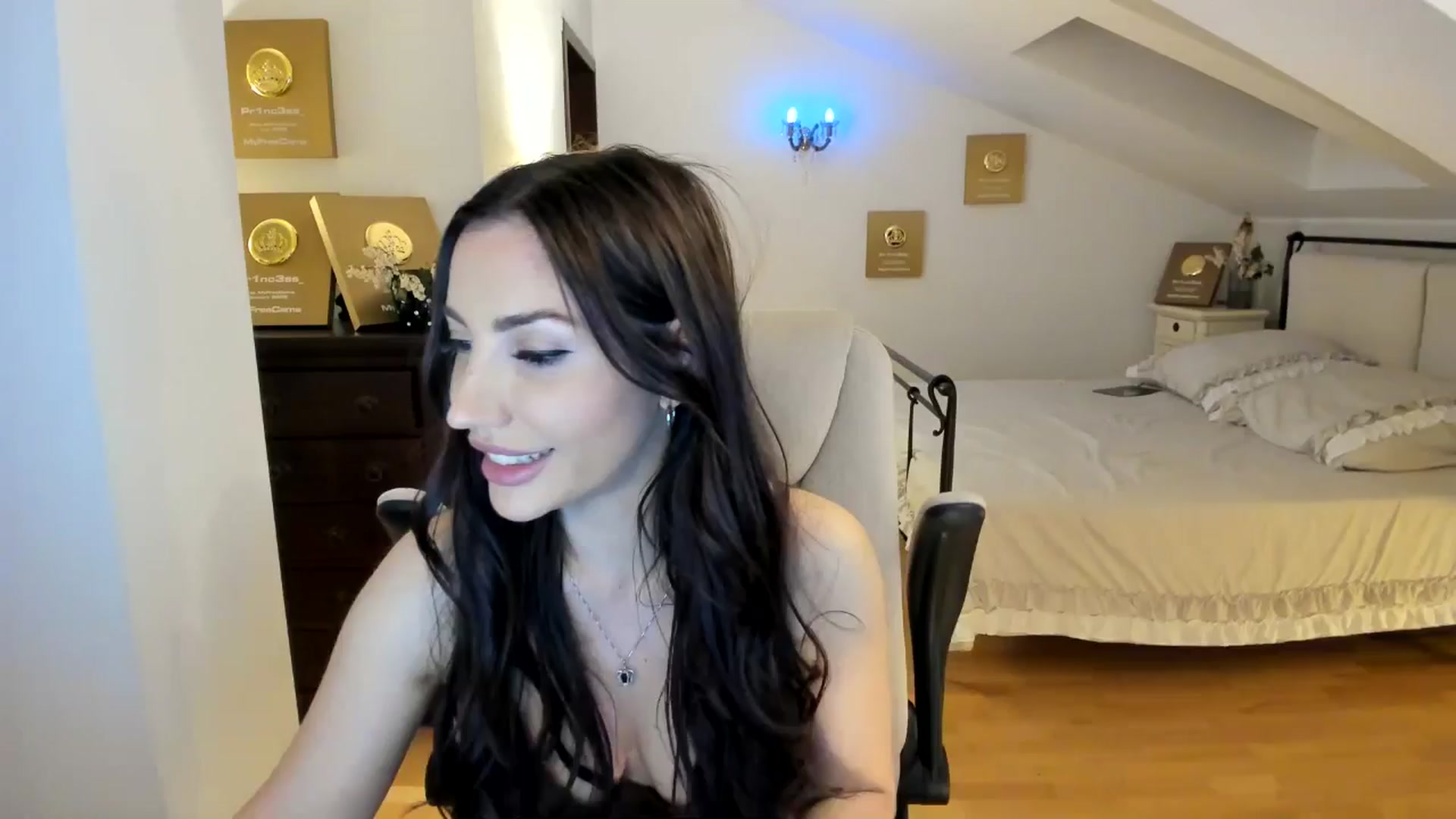 Gallery image thumbnail from Pr1nc3ss_'s myfreecams stream on, 05/08/2026, 06:29 image 18 of 20