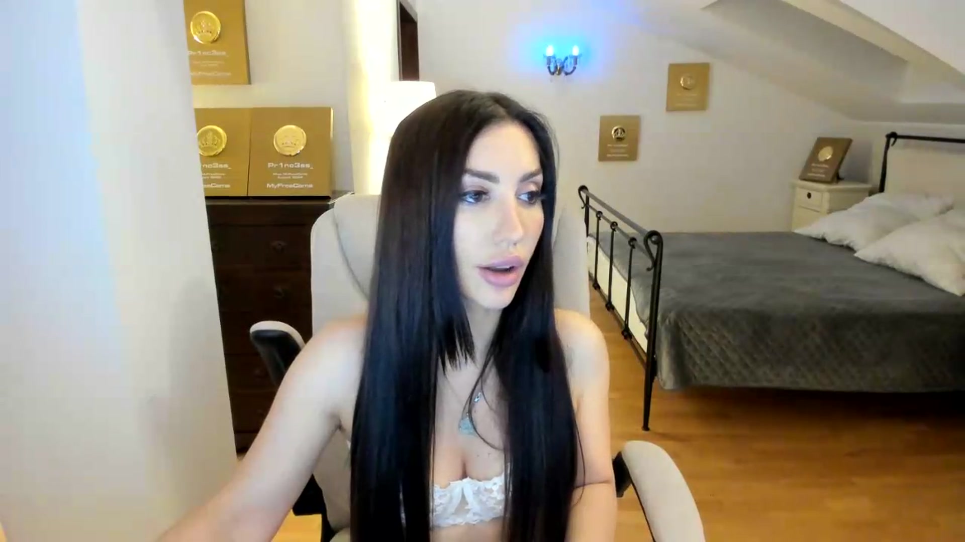Gallery image thumbnail from Pr1nc3ss_'s myfreecams stream on, 05/12/2026, 07:36 image 9 of 20