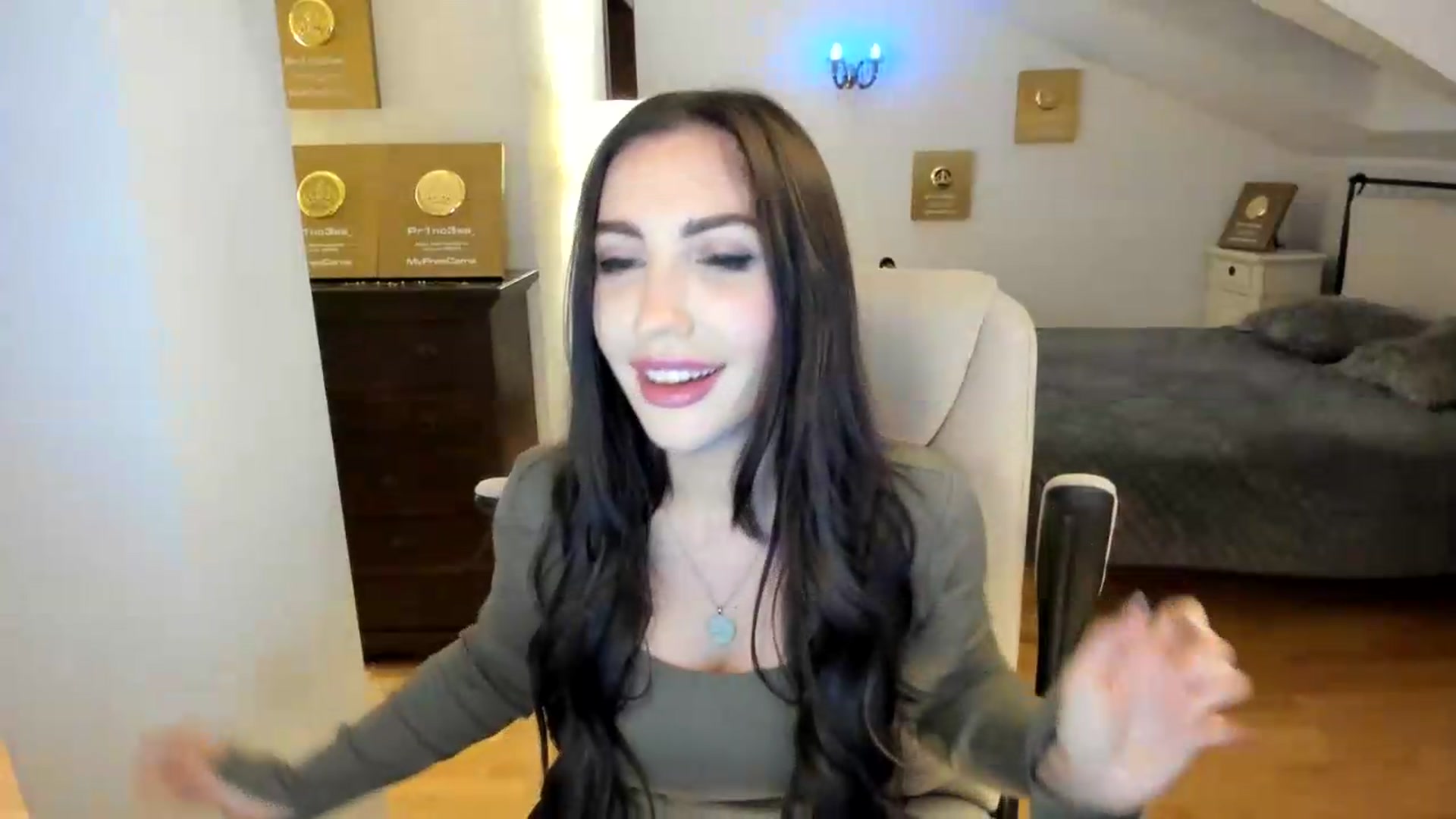 Gallery image thumbnail from Pr1nc3ss_'s myfreecams stream on, 05/15/2026, 07:27 image 4 of 20