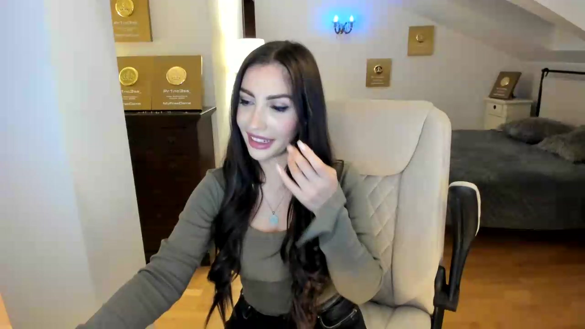 Gallery image thumbnail from Pr1nc3ss_'s myfreecams stream on, 05/15/2026, 07:27 image 5 of 20