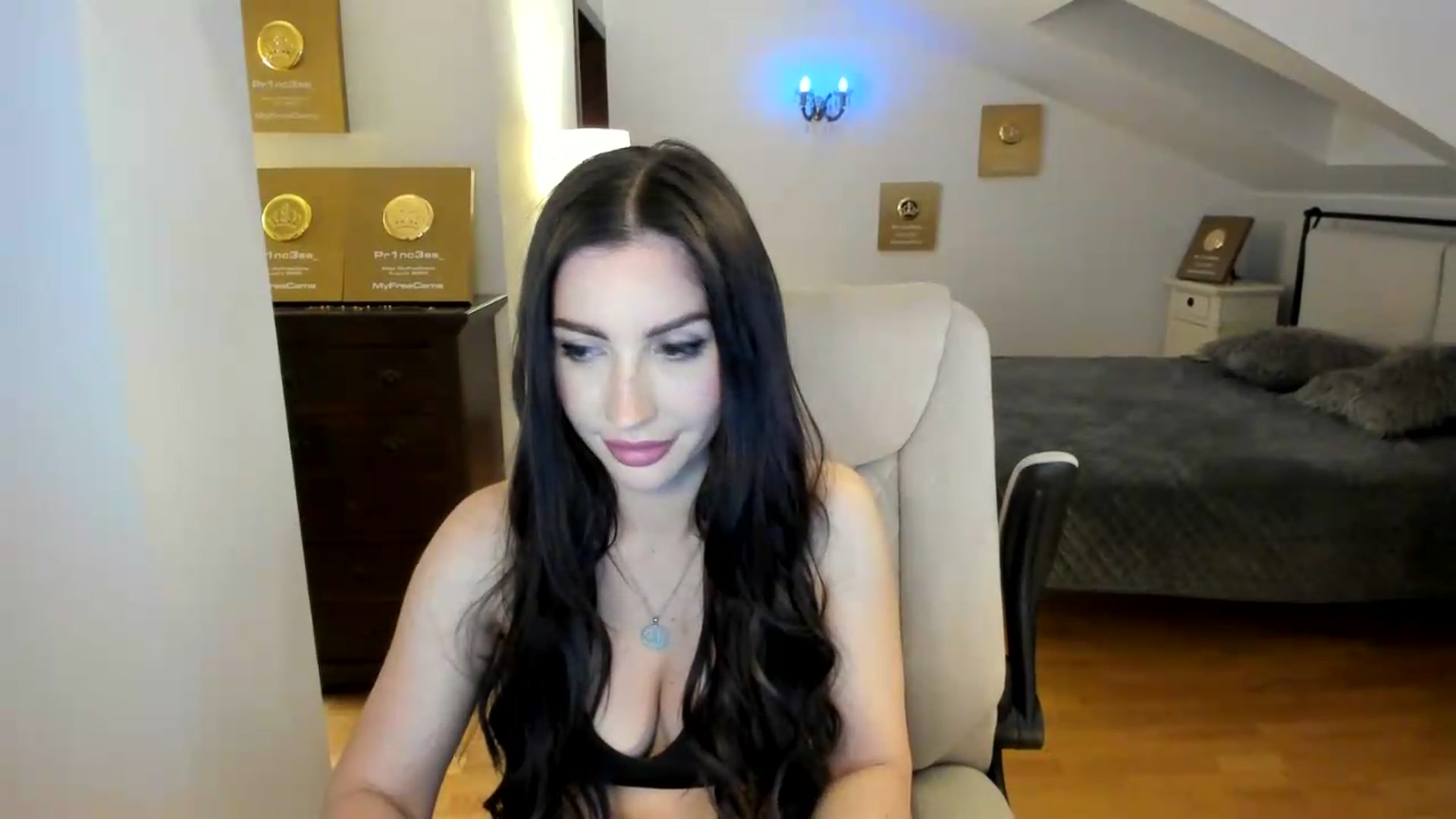Gallery image thumbnail from Pr1nc3ss_'s myfreecams stream on, 05/15/2026, 07:27 image 9 of 20