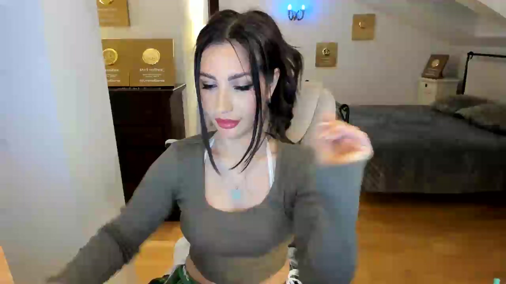 Gallery image thumbnail from Pr1nc3ss_'s myfreecams stream on, 05/17/2026, 08:21 image 4 of 20