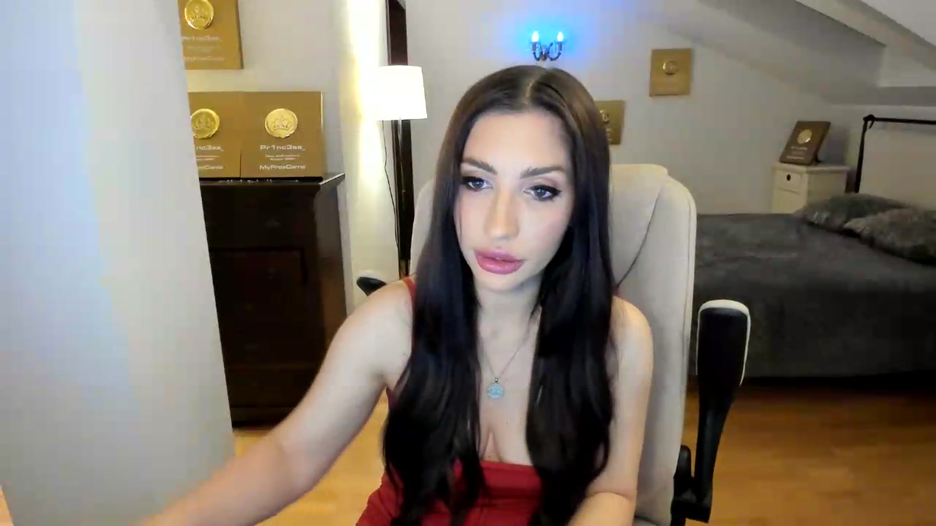 Gallery image thumbnail from Pr1nc3ss_'s myfreecams stream on, 05/18/2026, 08:02 image 2 of 20