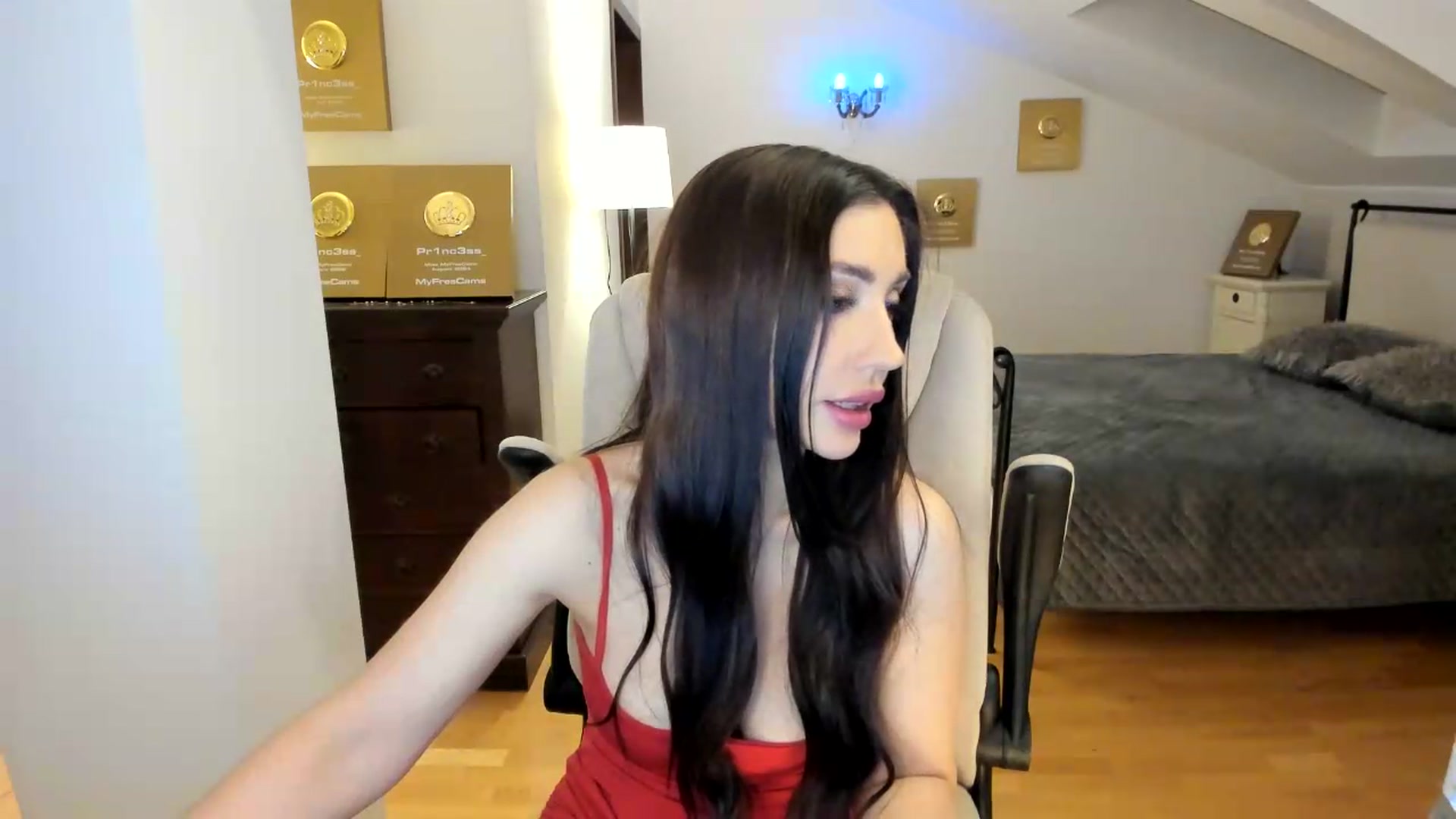 Gallery image thumbnail from Pr1nc3ss_'s myfreecams stream on, 05/18/2026, 08:02 image 4 of 20
