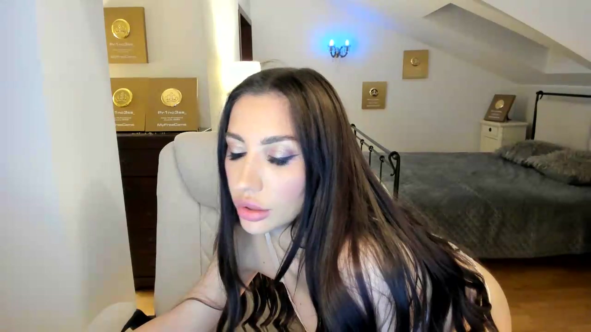 Gallery image thumbnail from Pr1nc3ss_'s myfreecams stream on, 05/19/2026, 06:08 image 13 of 20
