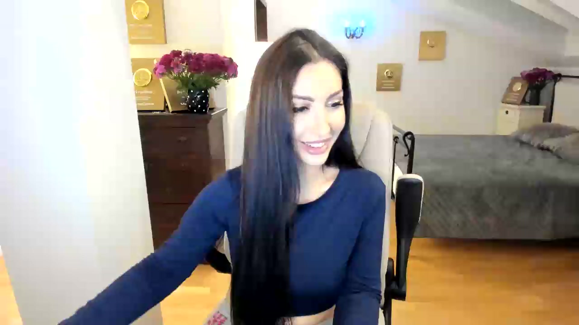 Gallery image thumbnail from Pr1nc3ss_'s myfreecams stream on, 05/20/2026, 05:16 image 4 of 20