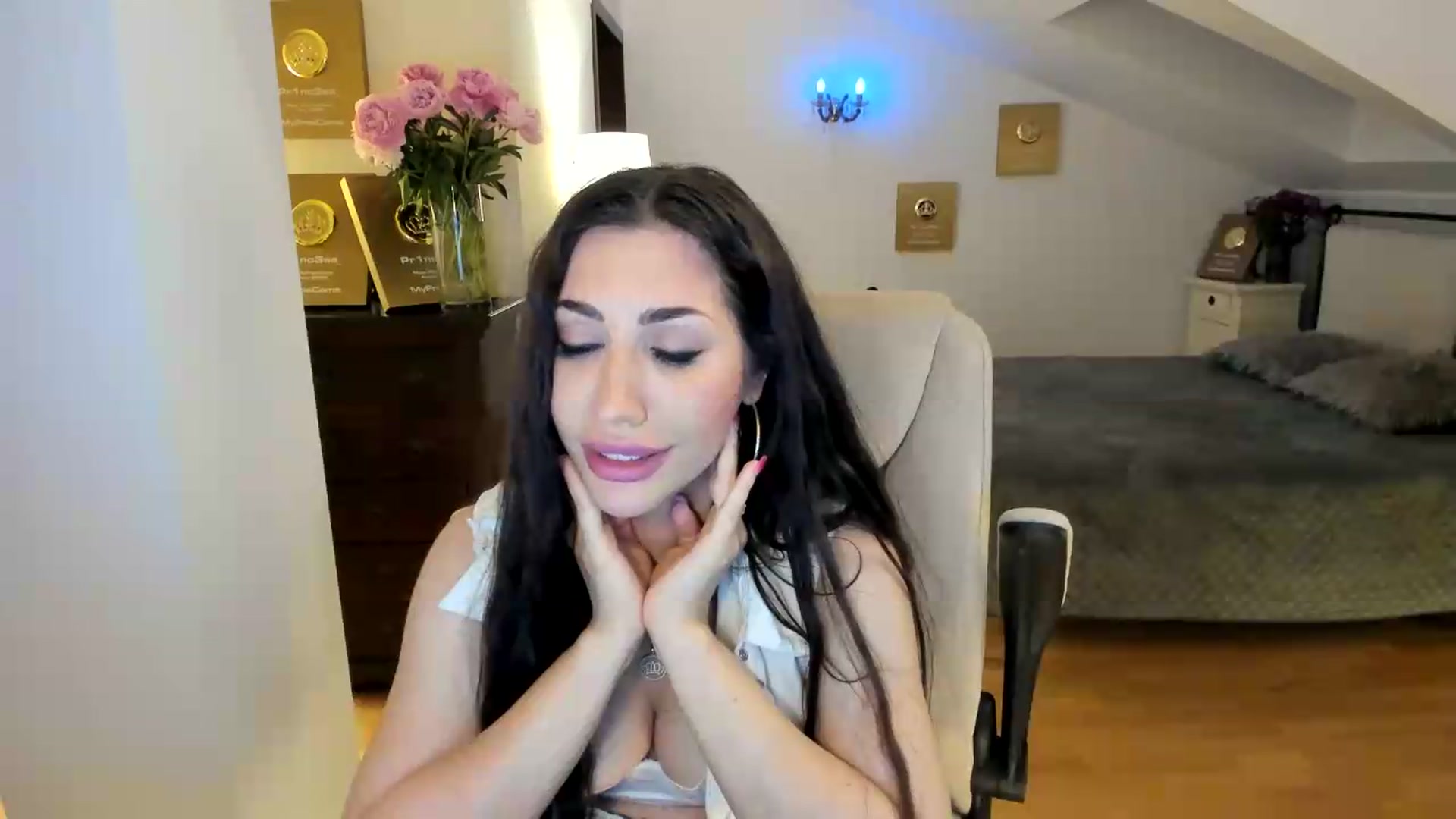 Gallery image thumbnail from Pr1nc3ss_'s myfreecams stream on, 05/25/2026, 06:01 image 13 of 20