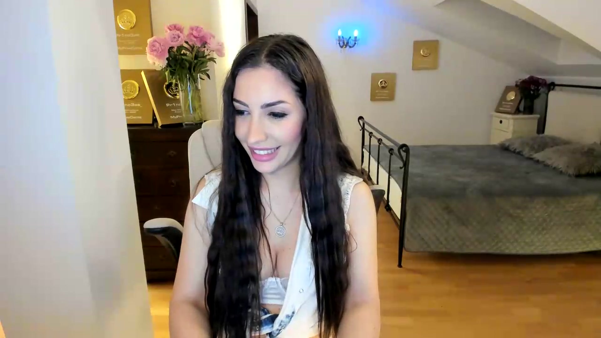 Gallery image thumbnail from Pr1nc3ss_'s myfreecams stream on, 05/25/2026, 06:01 image 17 of 20