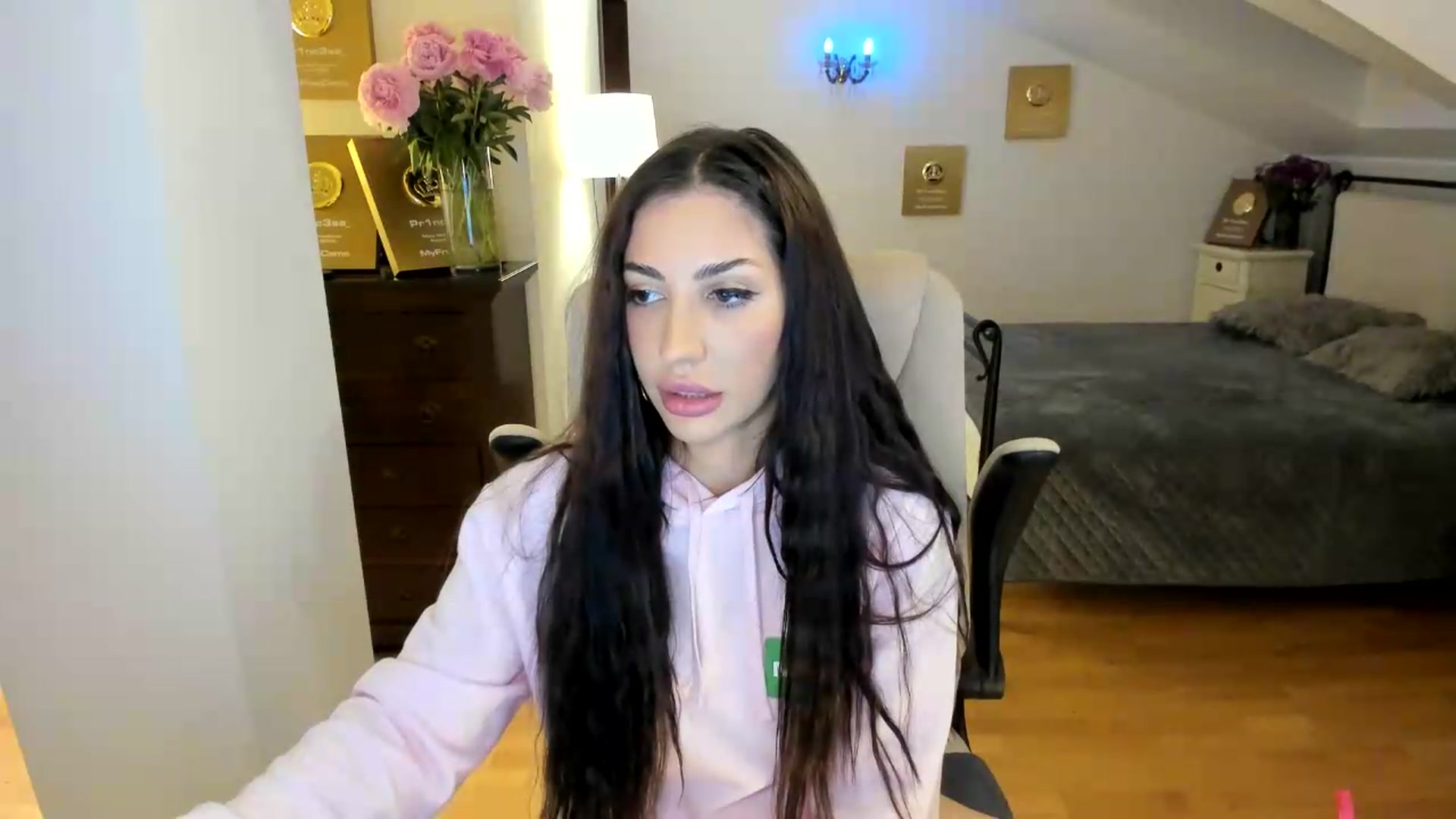 Gallery image thumbnail from Pr1nc3ss_'s myfreecams stream on, 05/26/2026, 07:34 image 3 of 20