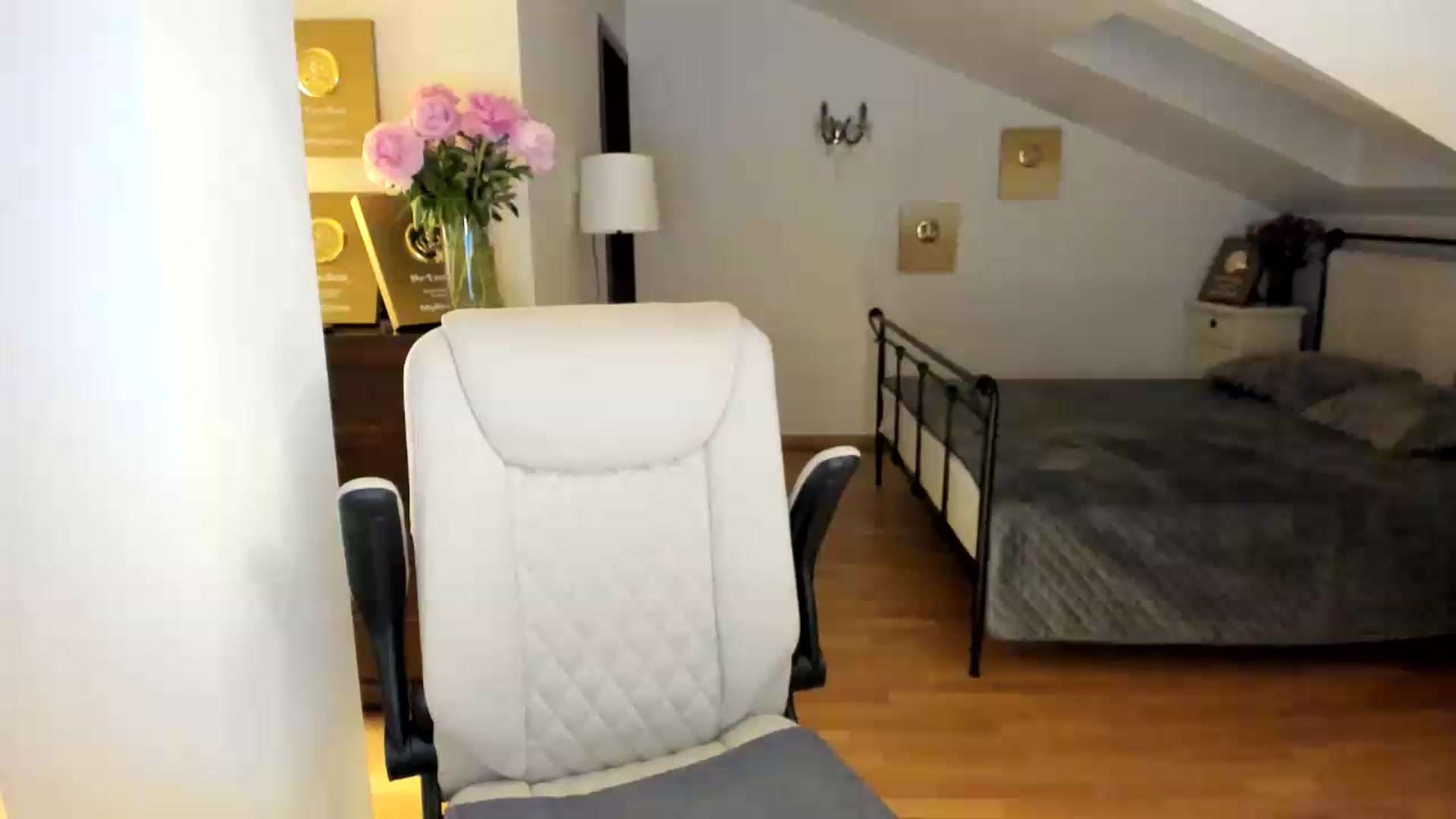 Gallery image thumbnail from Pr1nc3ss_'s myfreecams stream on, 05/26/2026, 07:34 image 1 of 20