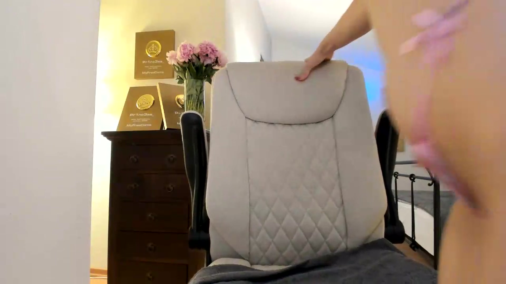 Gallery image thumbnail from Pr1nc3ss_'s myfreecams stream on, 05/28/2026, 07:23 image 6 of 20