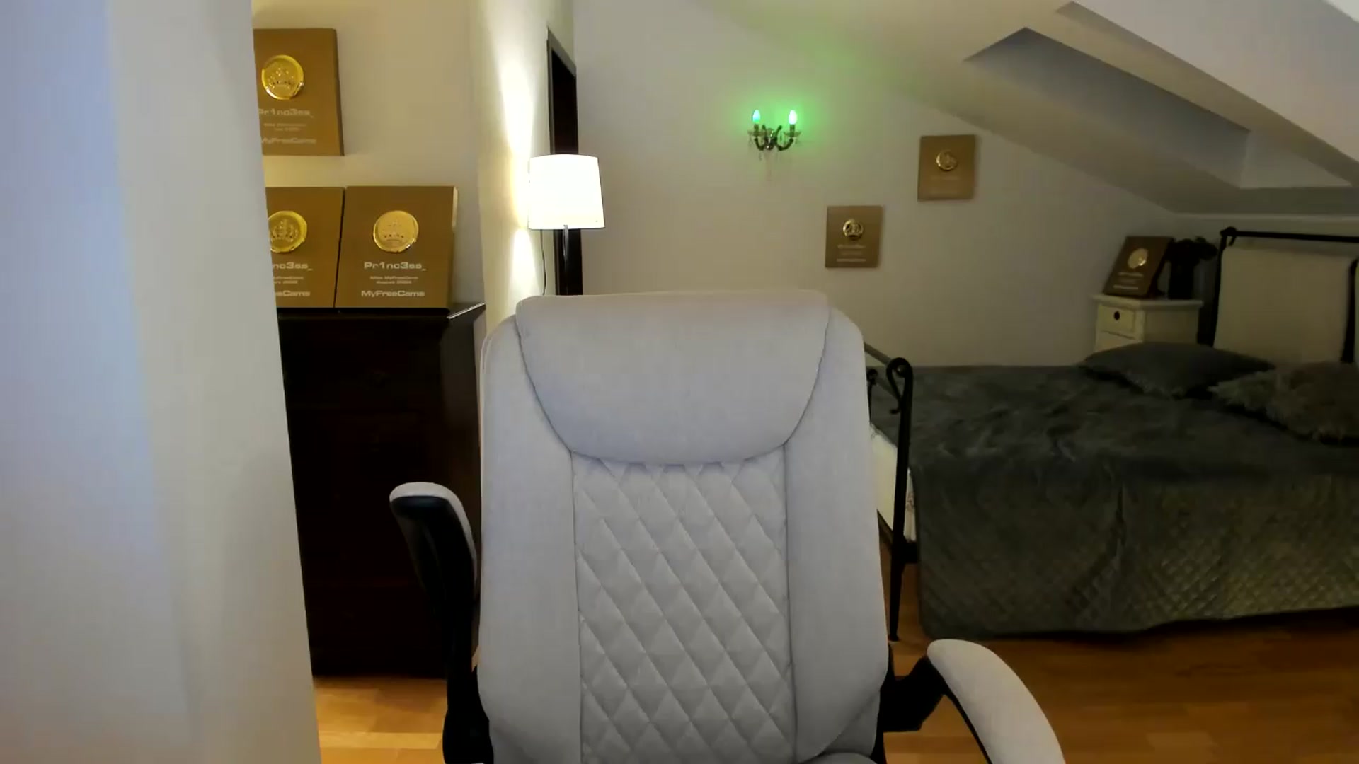 Gallery image thumbnail from Pr1nc3ss_'s myfreecams stream on, 05/31/2026, 10:46 image 16 of 20