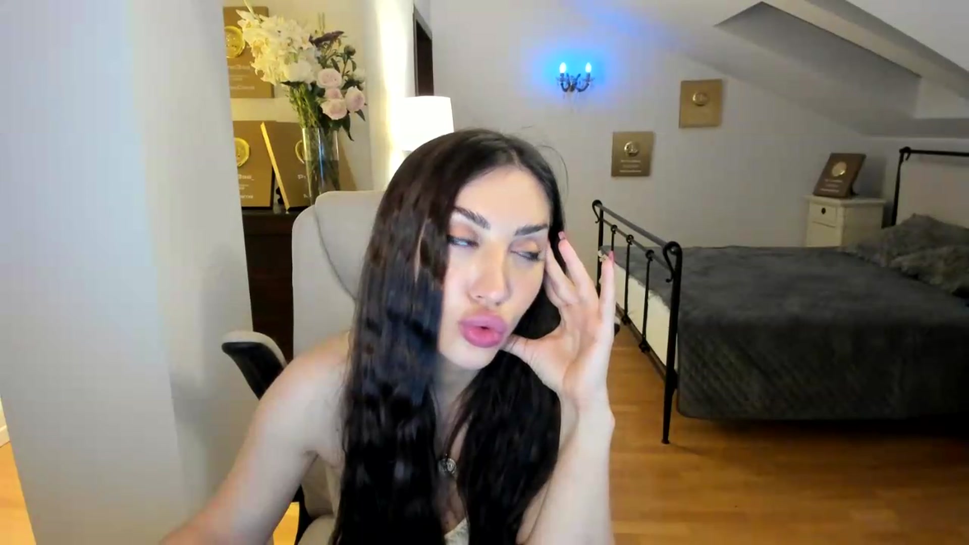 Gallery image thumbnail from Pr1nc3ss_'s myfreecams stream on, 06/09/2026, 05:31 image 15 of 20