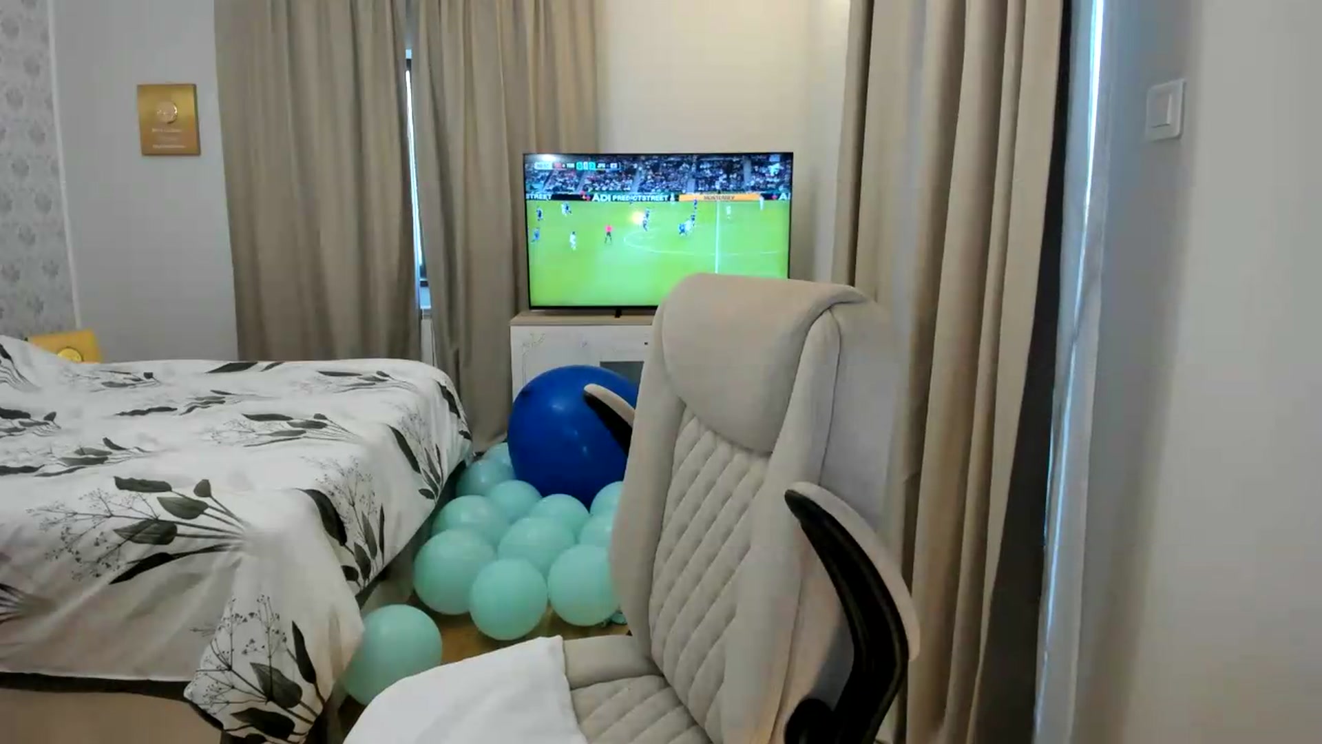 Gallery image thumbnail from Pr1nc3ss_'s myfreecams stream on, 06/21/2026, 07:18 image 8 of 20
