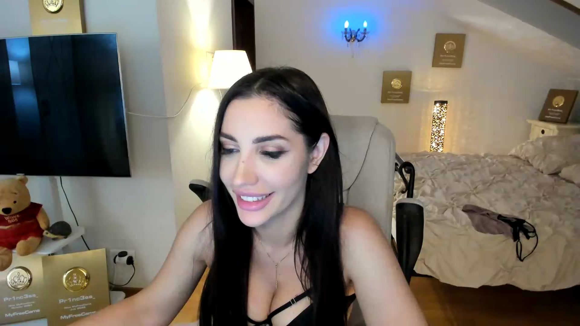 Gallery image thumbnail from Pr1nc3ss_'s myfreecams stream on, 07/29/2026, 05:37 image 17 of 20
