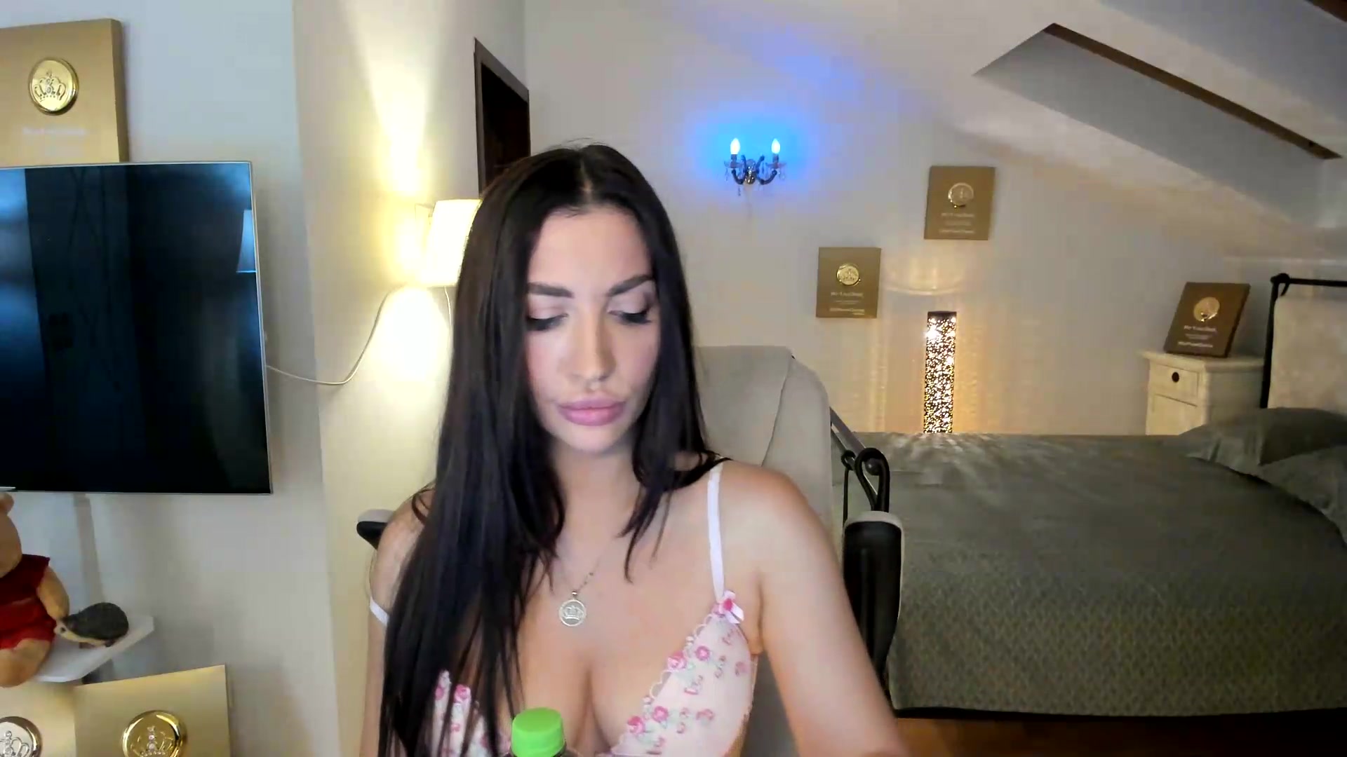 Gallery image thumbnail from Pr1nc3ss_'s myfreecams stream on, 08/06/2026, 08:21 image 18 of 20