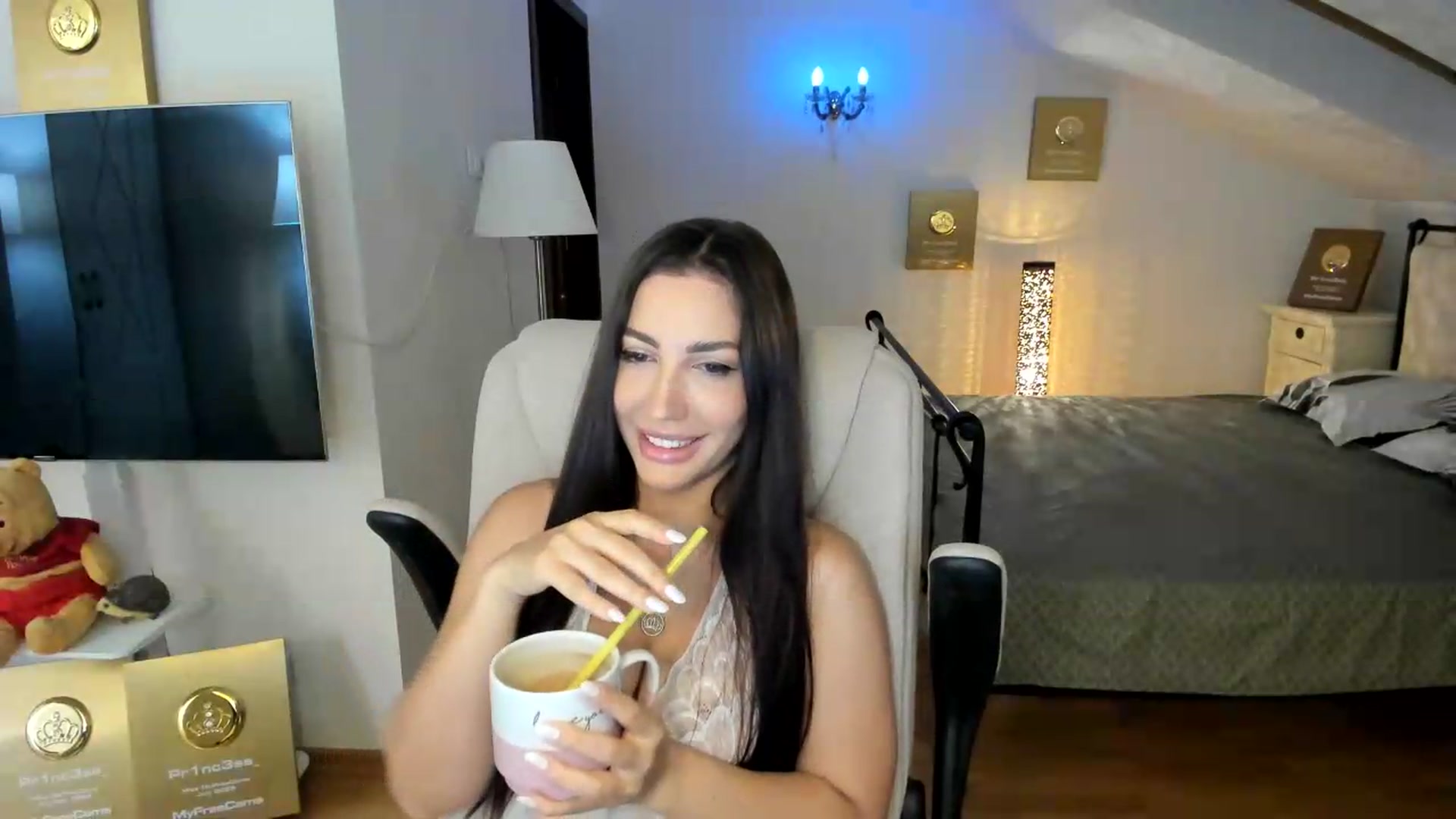 Gallery image thumbnail from Pr1nc3ss_'s myfreecams stream on, 08/17/2026, 07:52 image 2 of 20