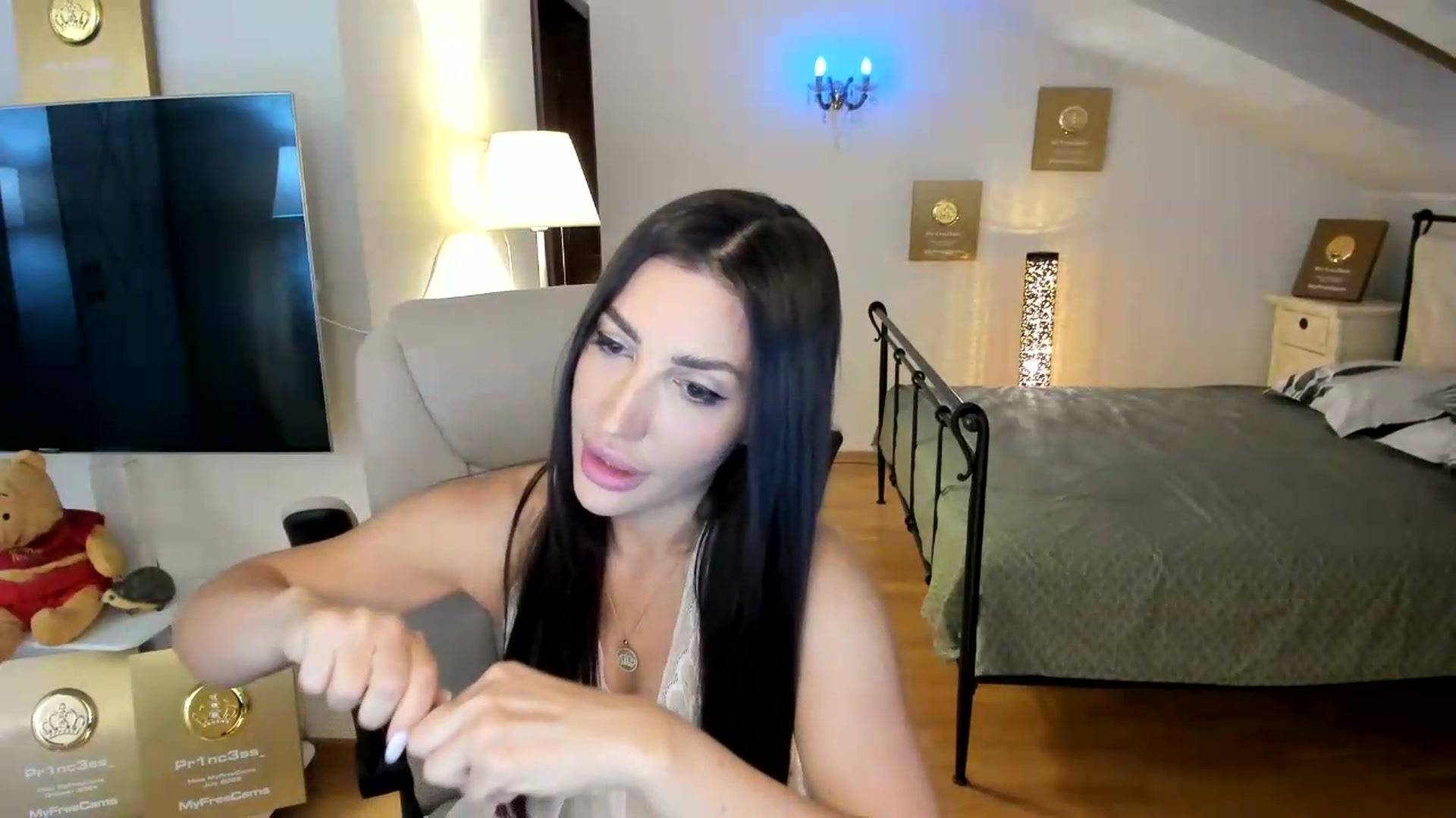 Gallery image thumbnail from Pr1nc3ss_'s myfreecams stream on, 08/17/2026, 07:52 image 10 of 20