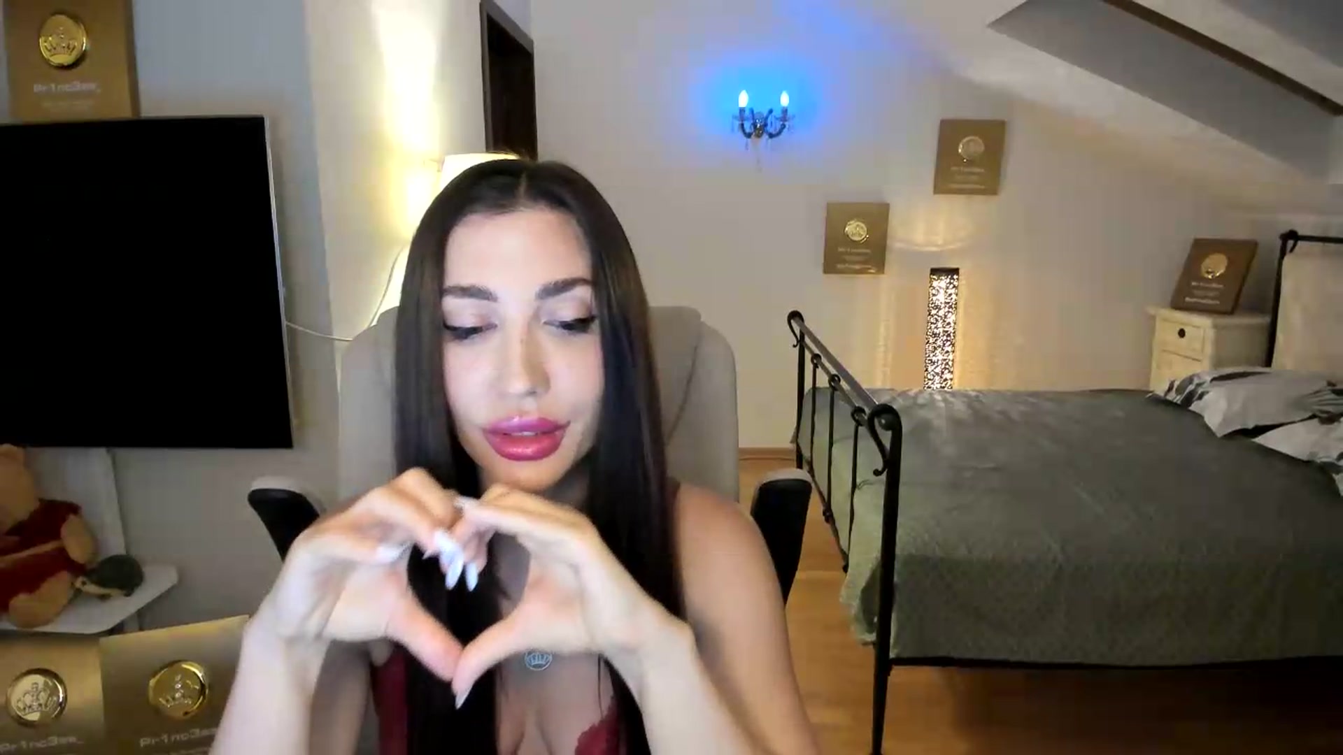 Gallery image thumbnail from Pr1nc3ss_'s myfreecams stream on, 08/18/2026, 07:30 image 2 of 20