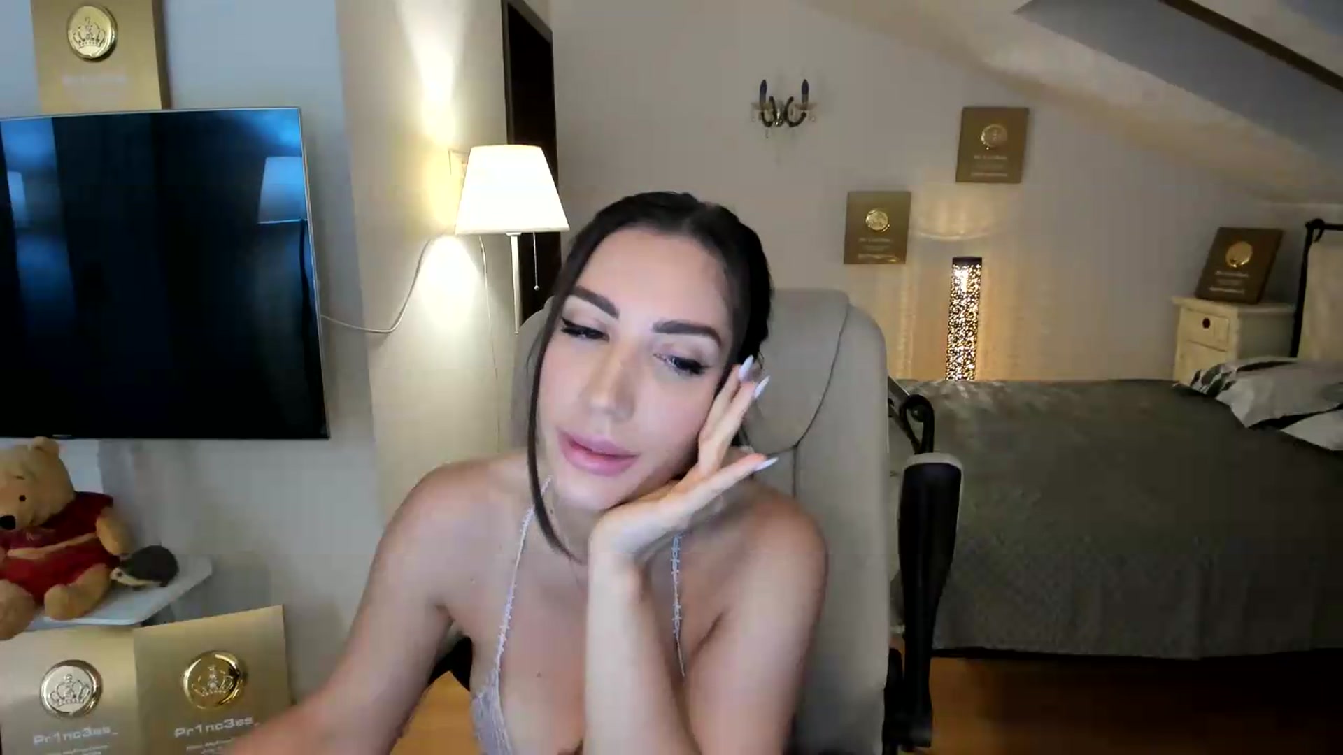 Gallery image thumbnail from Pr1nc3ss_'s myfreecams stream on, 08/19/2026, 08:35 image 5 of 20