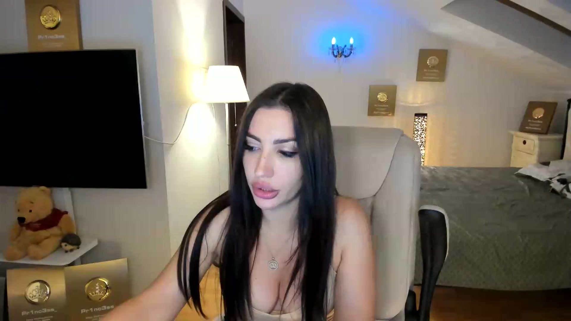 Gallery image thumbnail from Pr1nc3ss_'s myfreecams stream on, 08/25/2026, 01:24 image 4 of 20