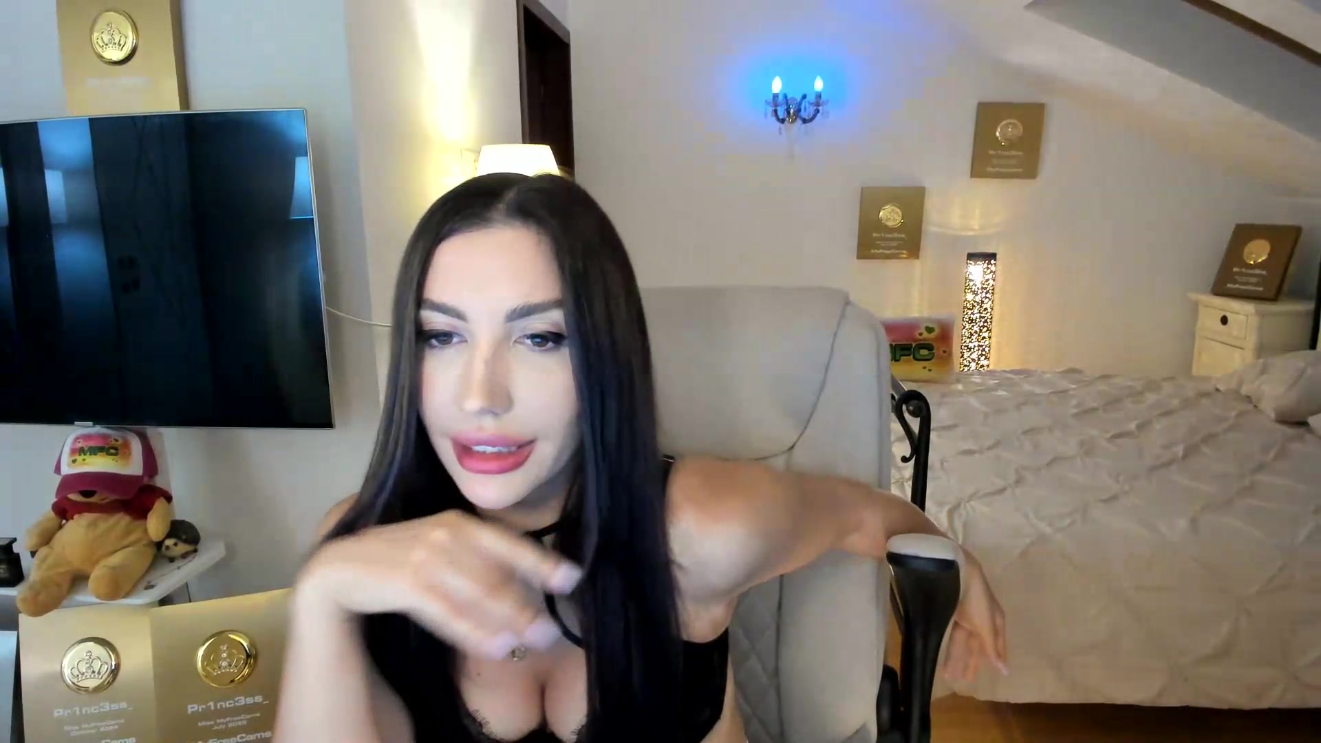 Gallery image thumbnail from Pr1nc3ss_'s myfreecams stream on, 08/30/2026, 07:10 image 18 of 20