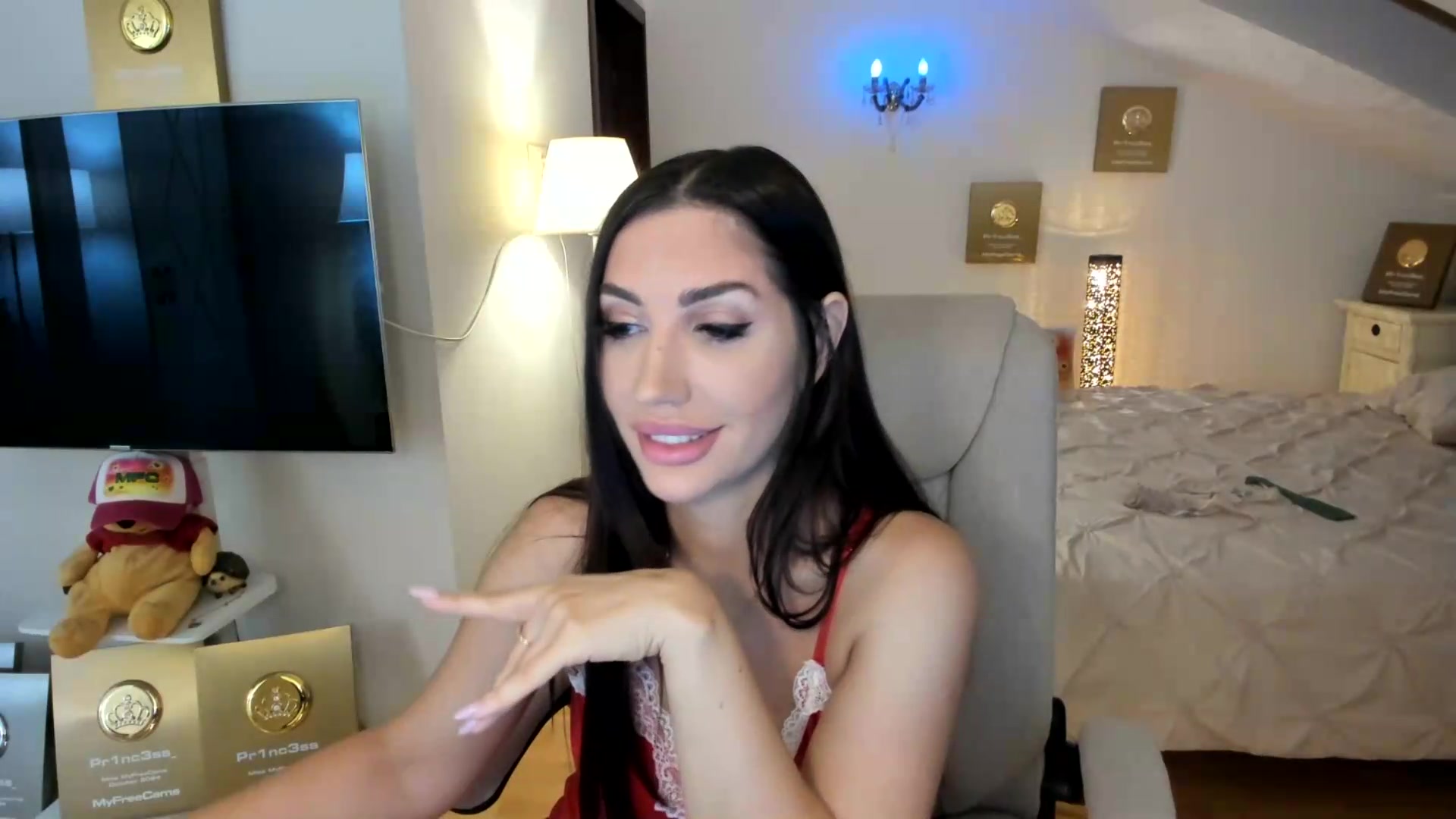 Gallery image thumbnail from Pr1nc3ss_'s myfreecams stream on, 09/01/2026, 06:09 image 17 of 20