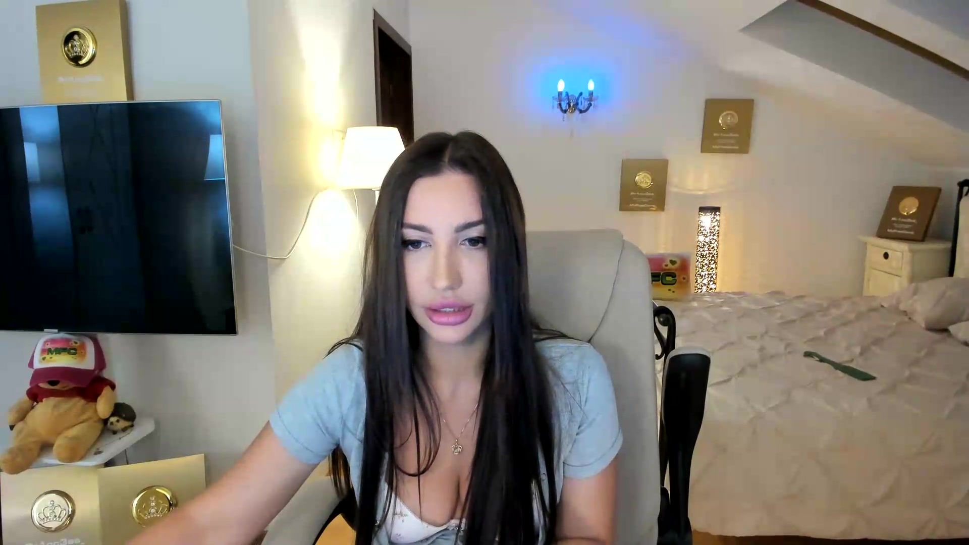 Gallery image thumbnail from Pr1nc3ss_'s myfreecams stream on, 09/04/2026, 07:46 image 14 of 20