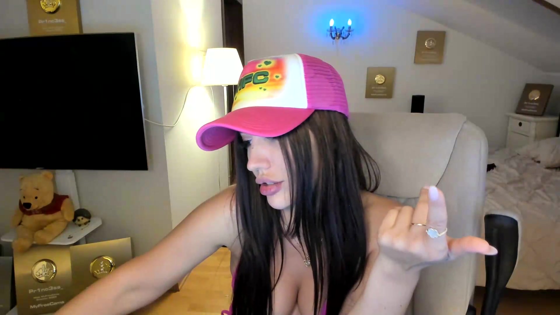 Gallery image thumbnail from Pr1nc3ss_'s myfreecams stream on, 09/05/2026, 12:08 image 18 of 20