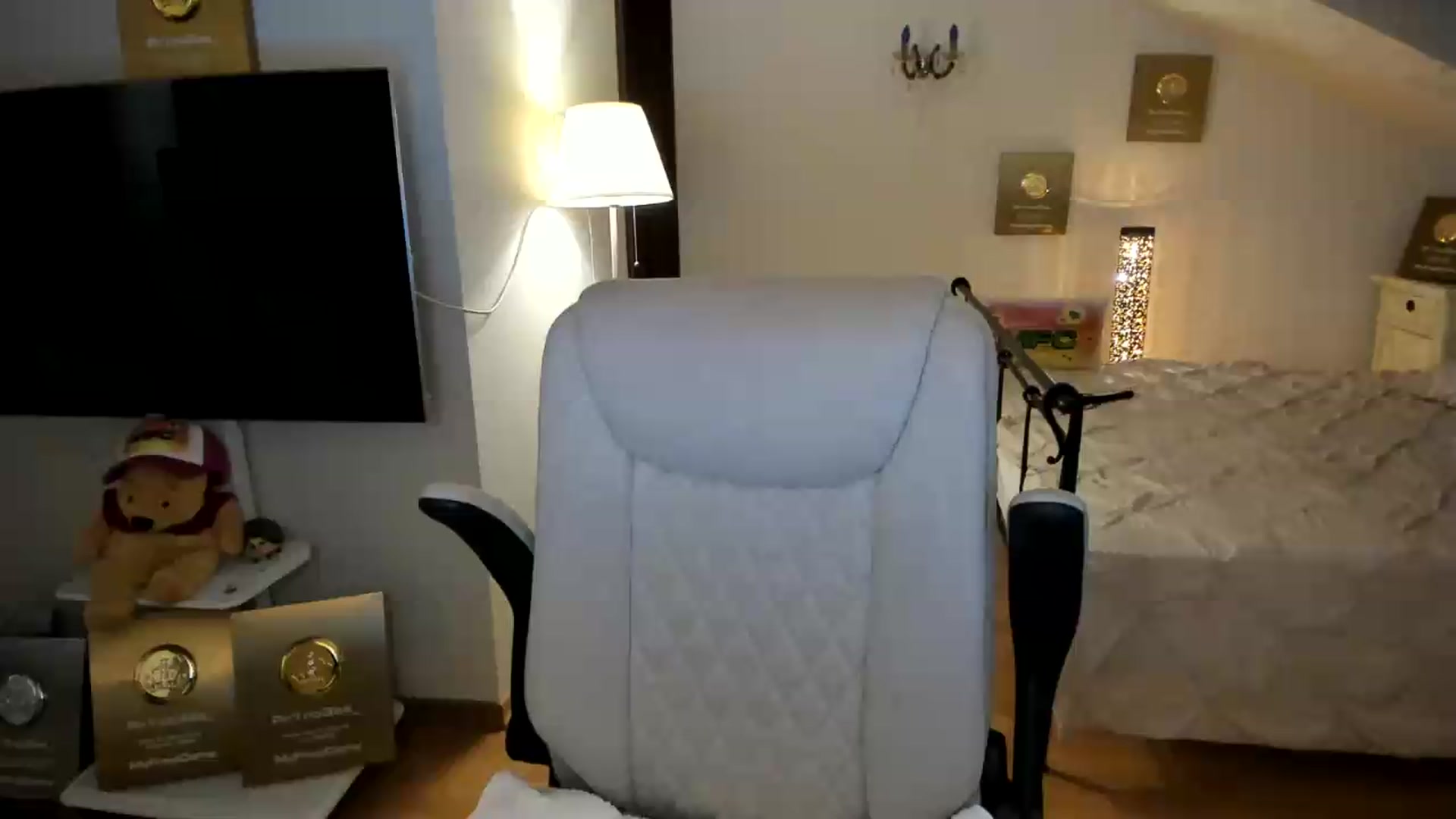 Gallery image thumbnail from Pr1nc3ss_'s myfreecams stream on, 09/09/2026, 06:23 image 18 of 20