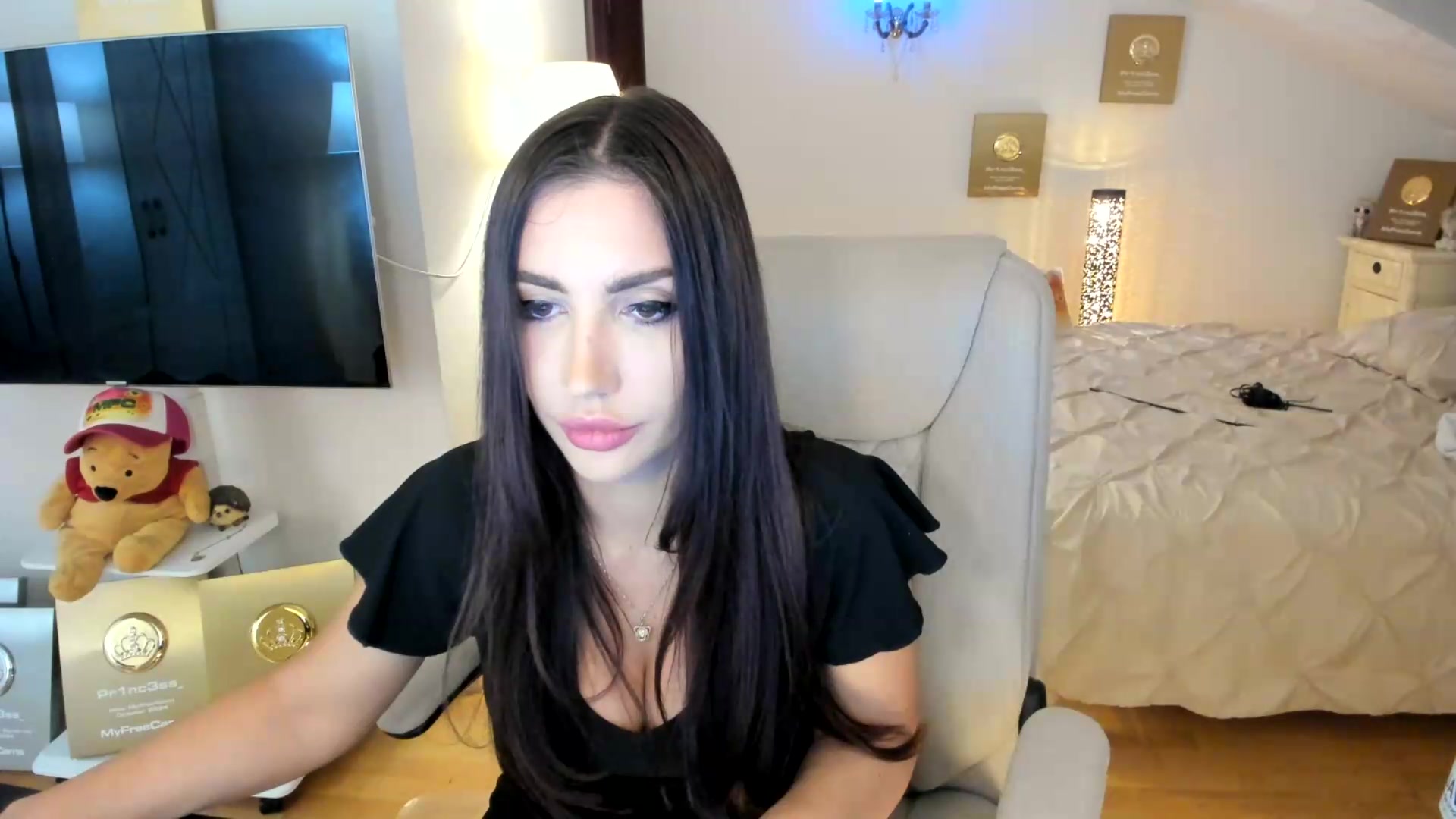 Gallery image thumbnail from Pr1nc3ss_'s myfreecams stream on, 09/13/2026, 07:29 image 12 of 20