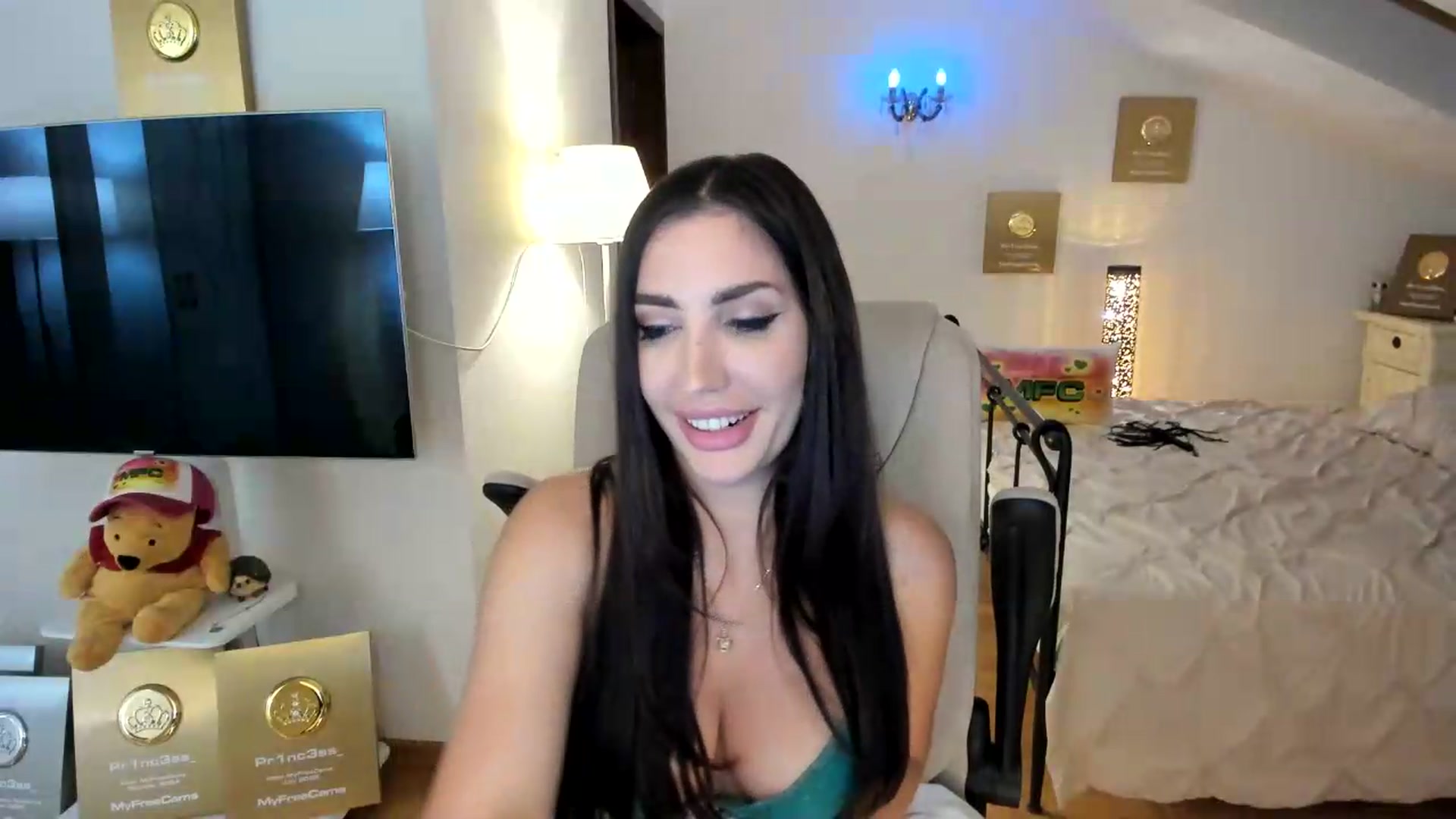 Gallery image thumbnail from Pr1nc3ss_'s myfreecams stream on, 09/13/2026, 11:50 image 19 of 20