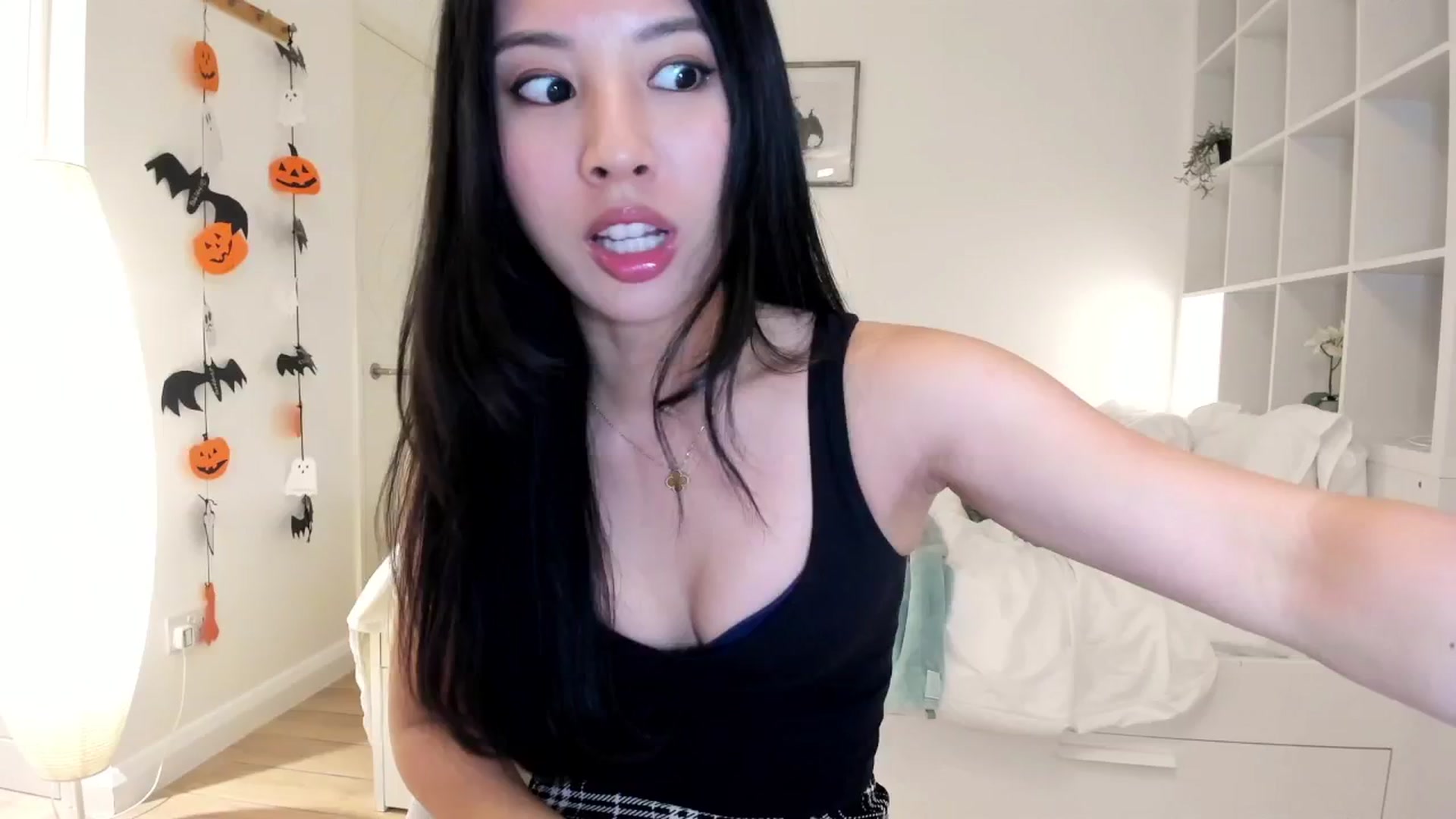 Gallery image thumbnail from Pr1ncesa's myfreecams stream on, 10/31/2025, 06:27 image 5 of 20