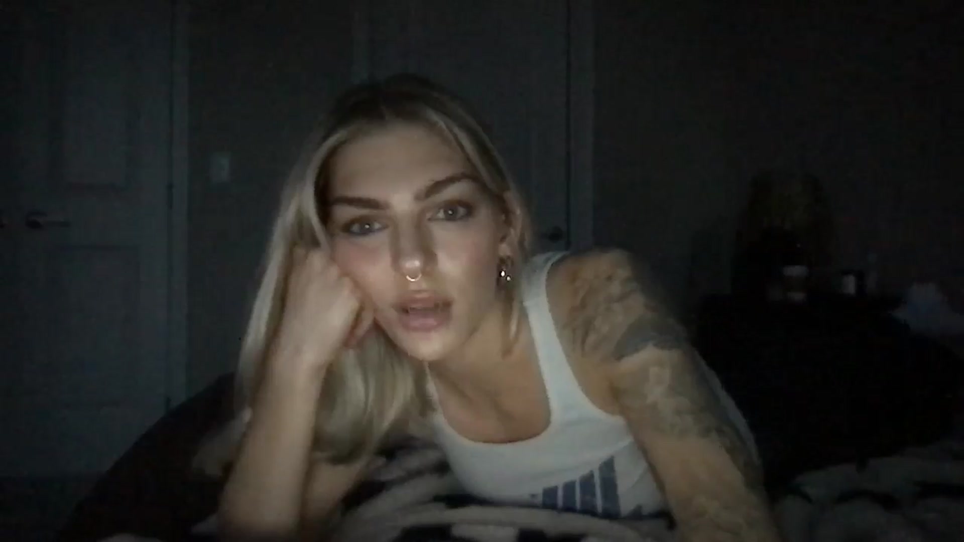 Gallery image thumbnail from PradaAngel_'s myfreecams stream on, 10/29/2025, 22:32 image 15 of 20