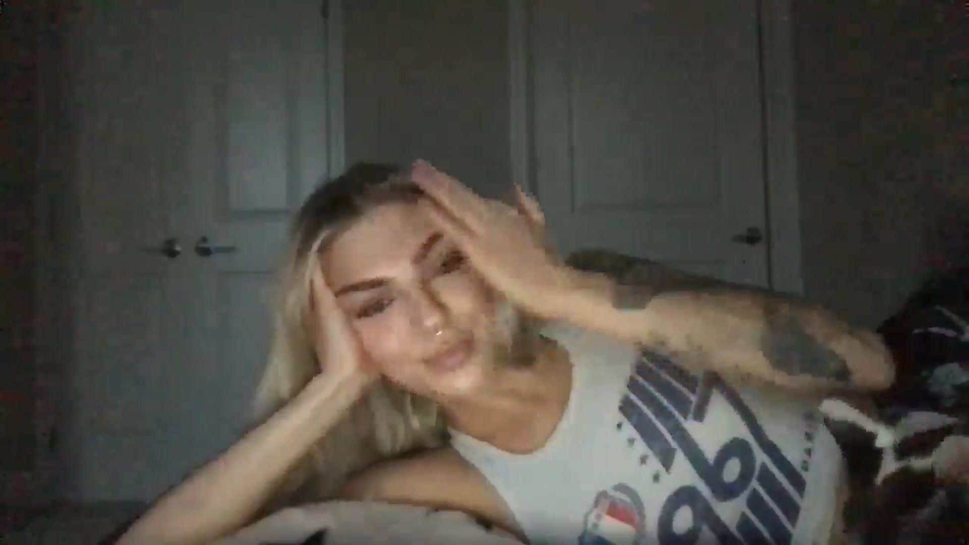 Gallery image thumbnail from PradaAngel_'s myfreecams stream on, 10/29/2025, 22:32 image 12 of 20