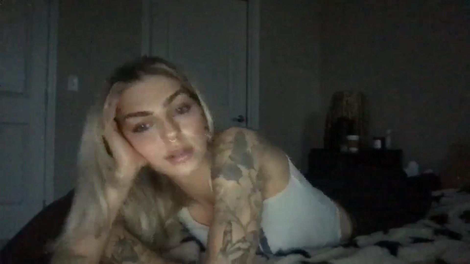 Gallery image thumbnail from PradaAngel_'s myfreecams stream on, 10/29/2025, 22:32 image 13 of 20