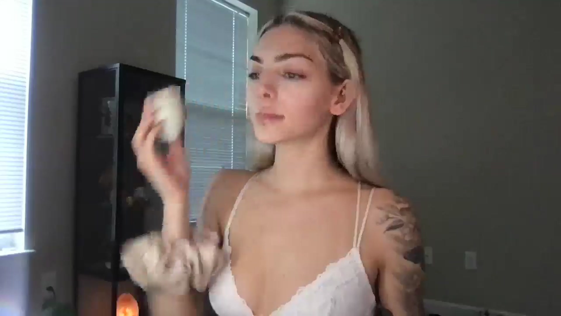Gallery image thumbnail from PradaAngel_'s myfreecams stream on, 01/02/2026, 20:20 image 3 of 20