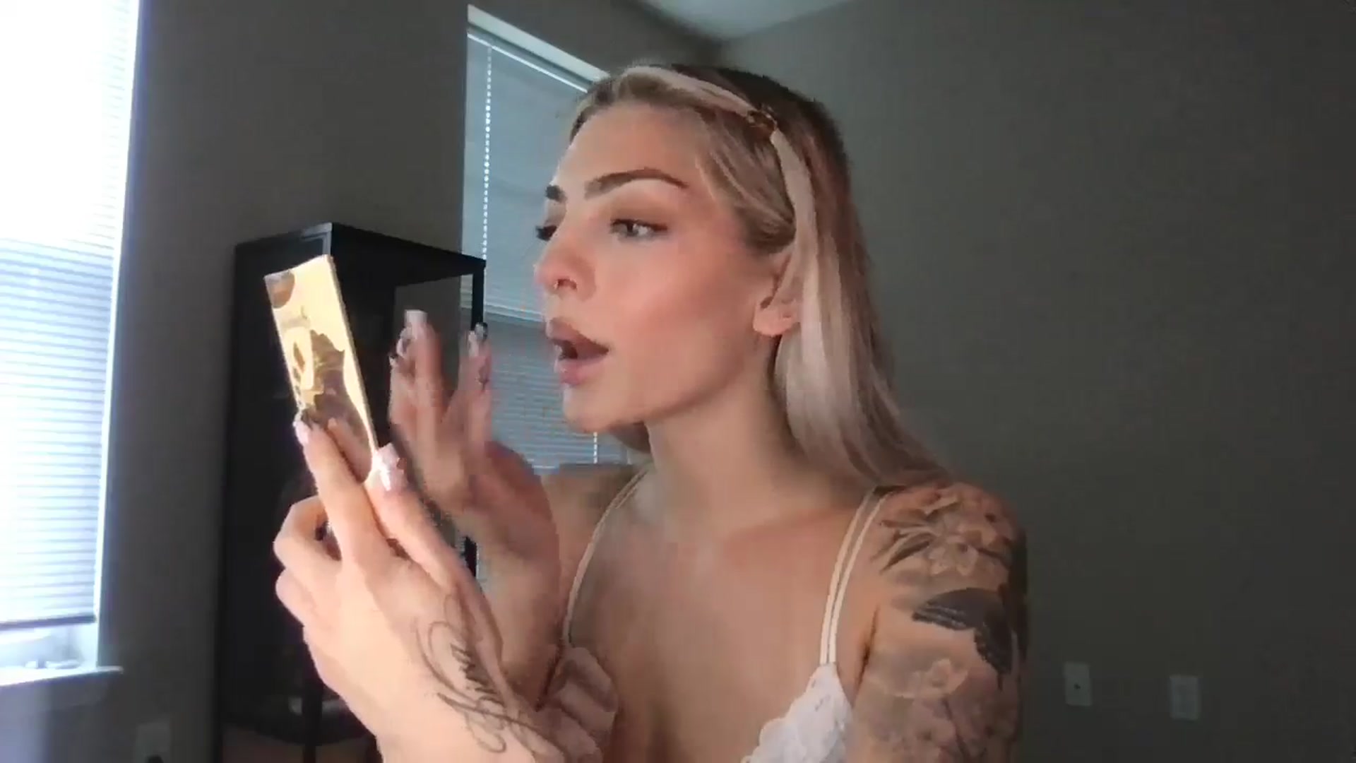 Gallery image thumbnail from PradaAngel_'s myfreecams stream on, 01/02/2026, 20:20 image 16 of 20