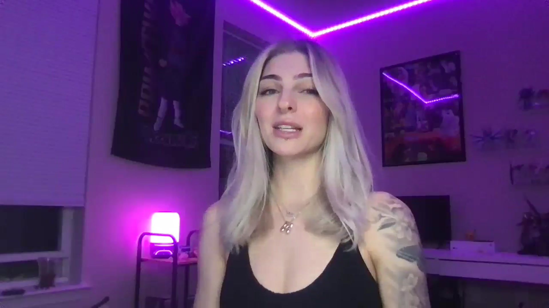 Gallery image thumbnail from PradaAngel_'s myfreecams stream on, 03/08/2026, 23:32 image 7 of 20
