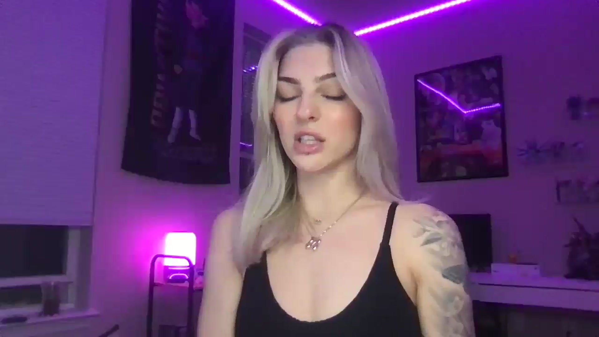 Gallery image thumbnail from PradaAngel_'s myfreecams stream on, 03/08/2026, 23:32 image 2 of 20